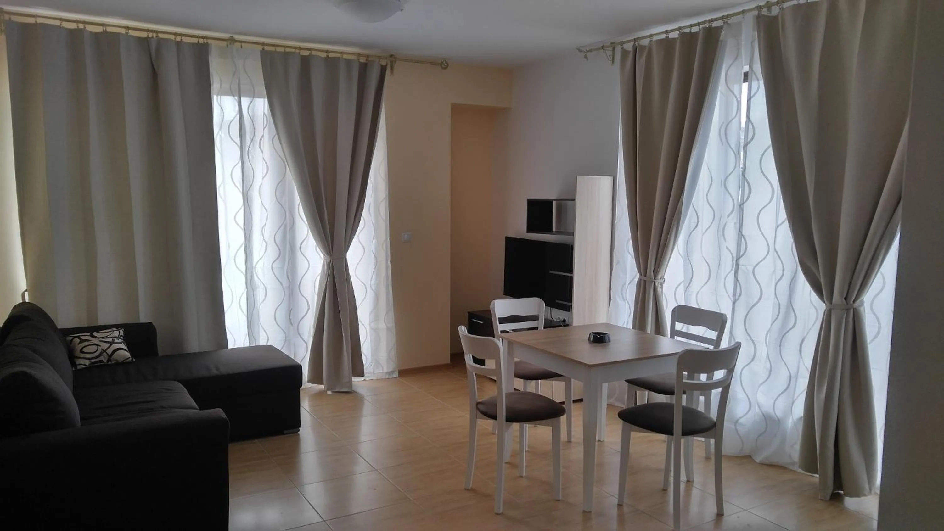 Dining area in Boulevard Sea Residence