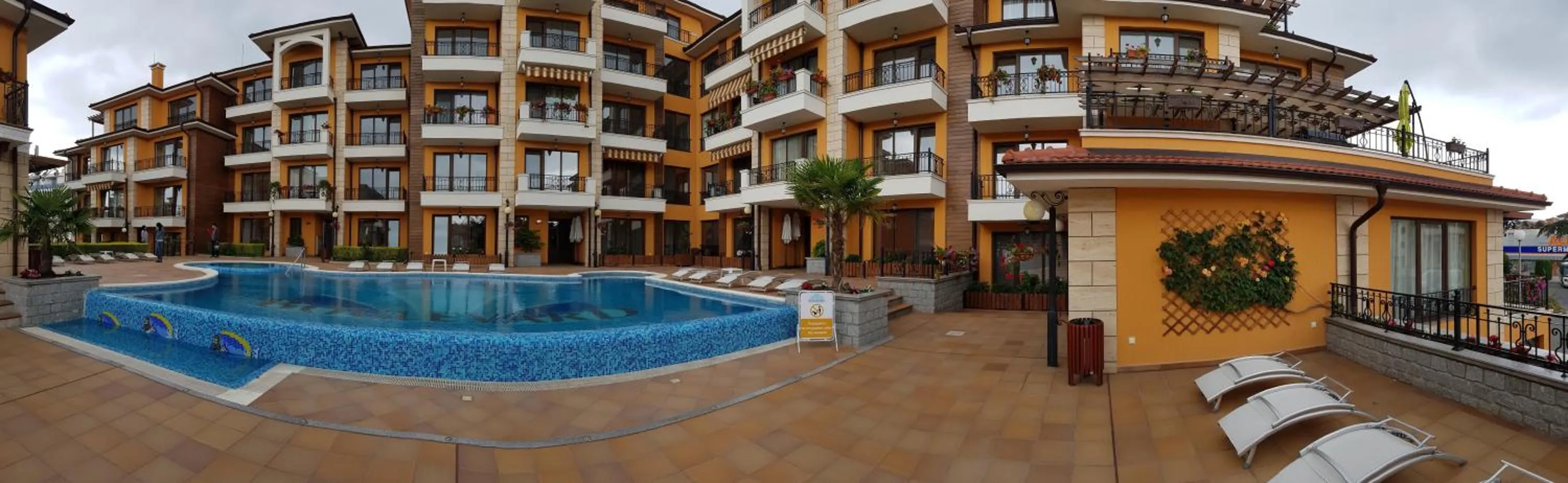 Property building in Boulevard Sea Residence