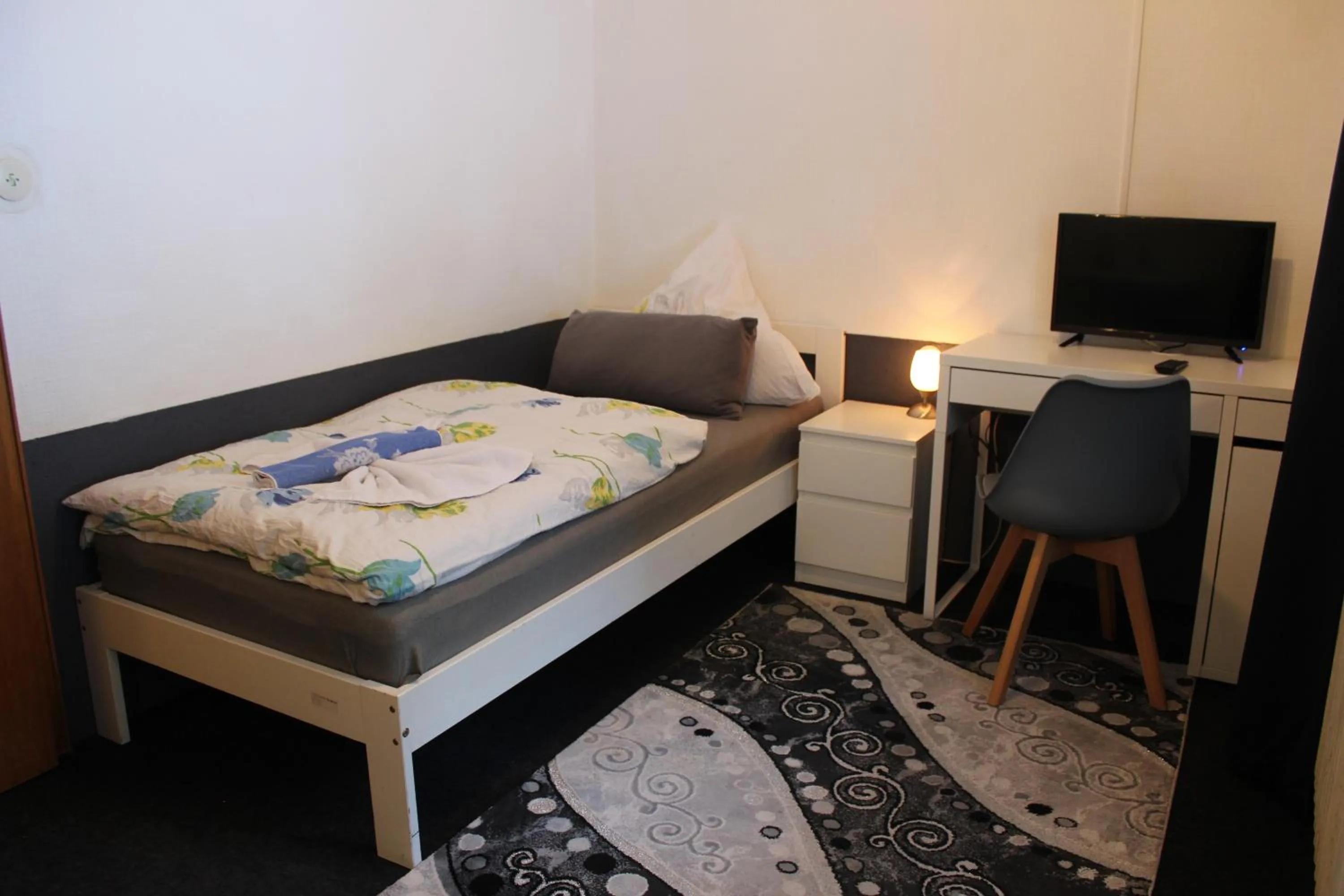 Photo of the whole room, Bed in Waldpension Pfeiferhaus