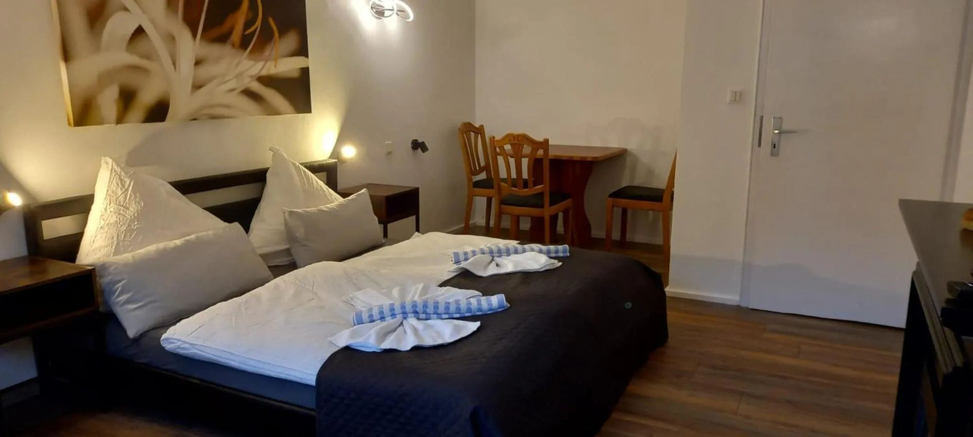Photo of the whole room, Bed in Waldpension Pfeiferhaus