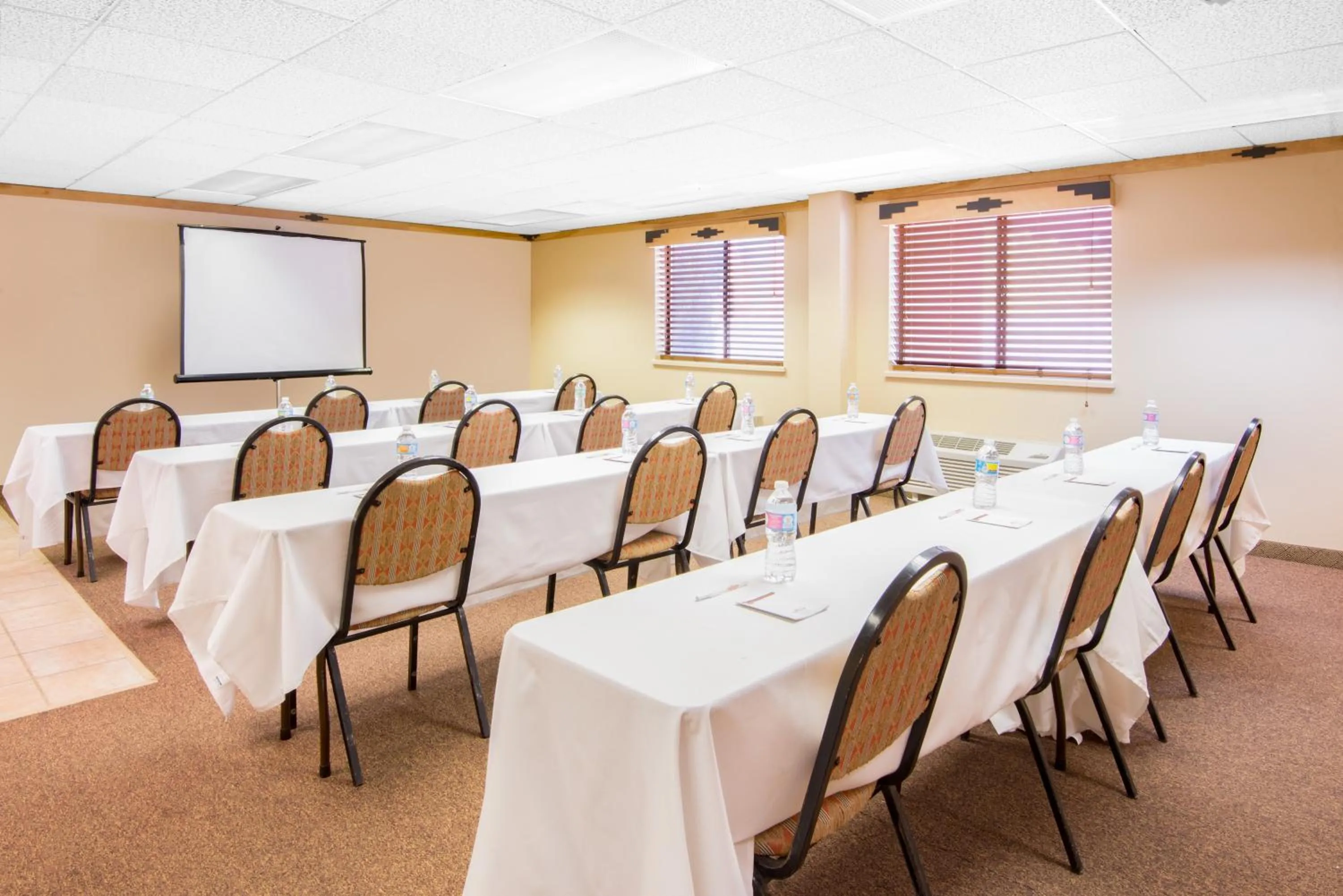 Meeting/conference room in Hawthorn Suites by Wyndham Albuquerque