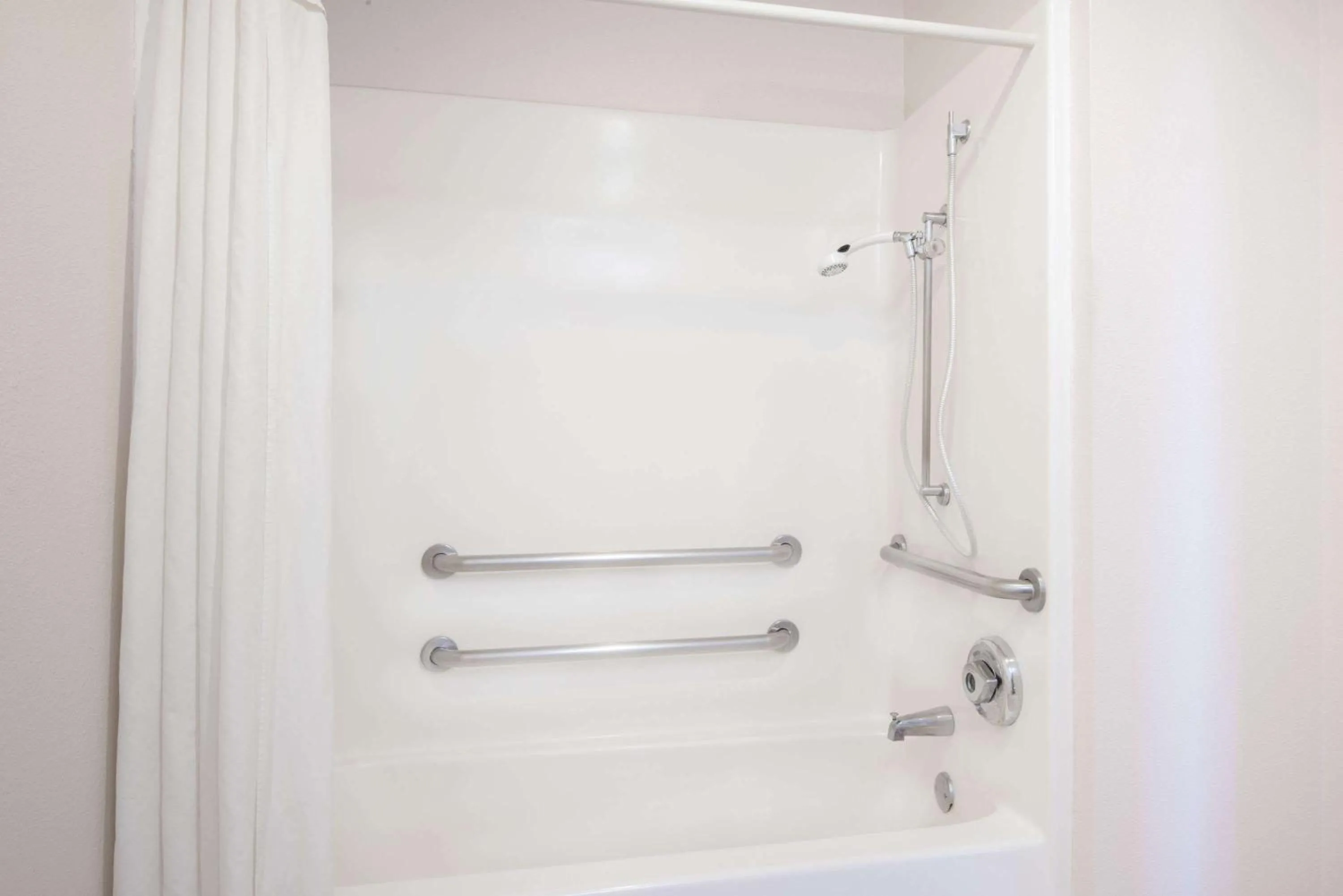 Bathroom in Hawthorn Suites by Wyndham Albuquerque