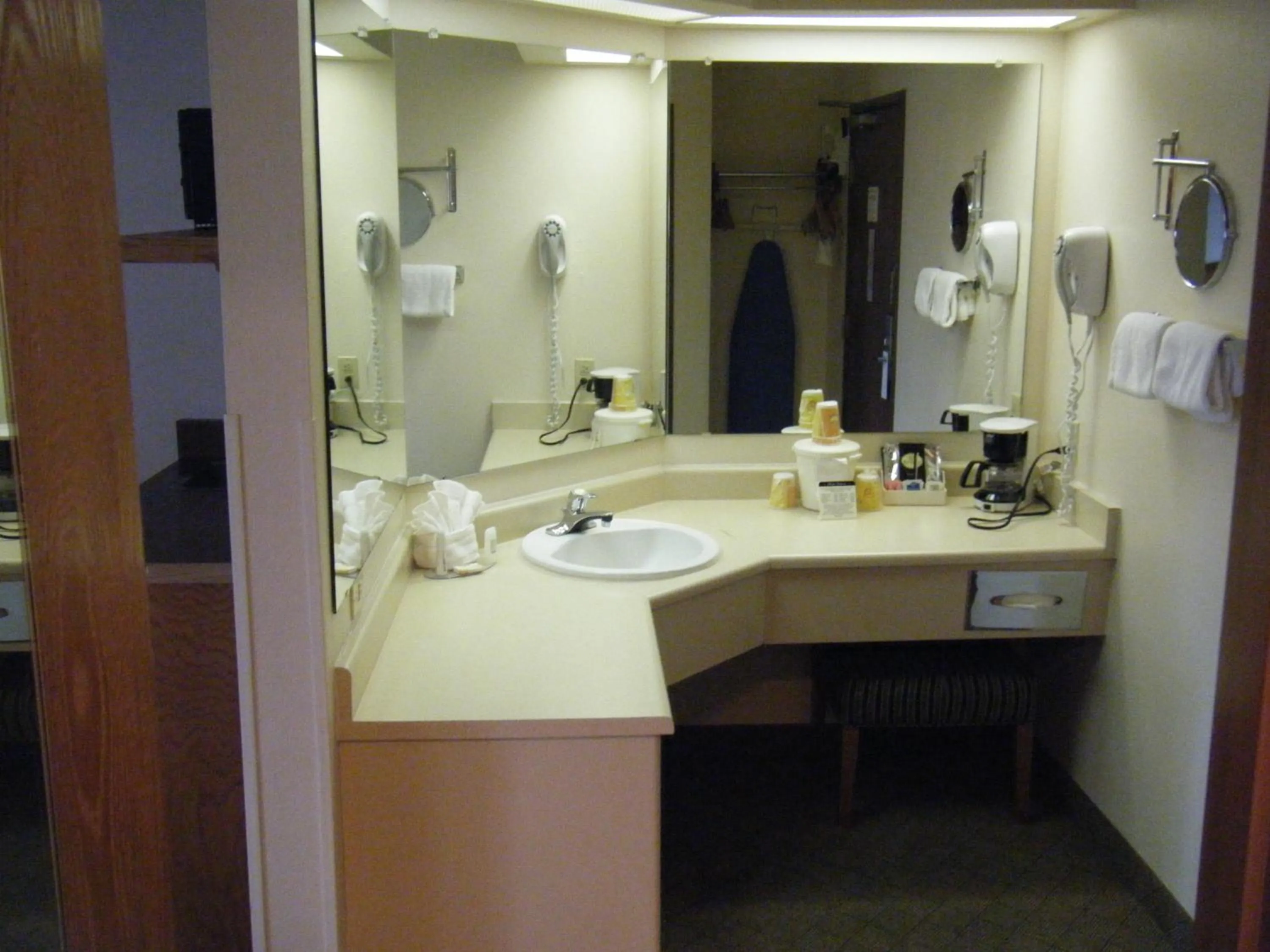 Bathroom in Hawthorn Suites by Wyndham Albuquerque