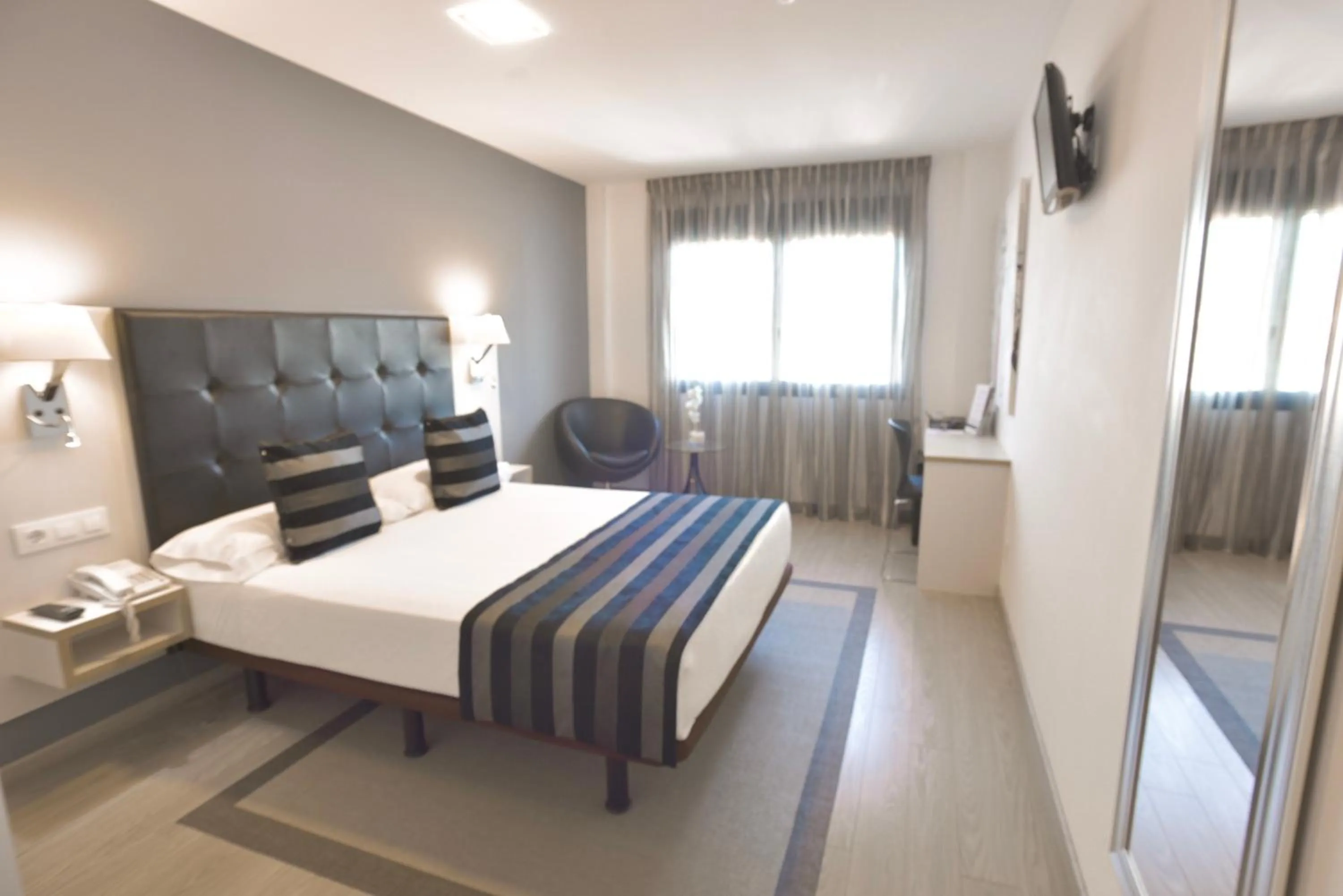 Photo of the whole room, Bed in Hotel Noia