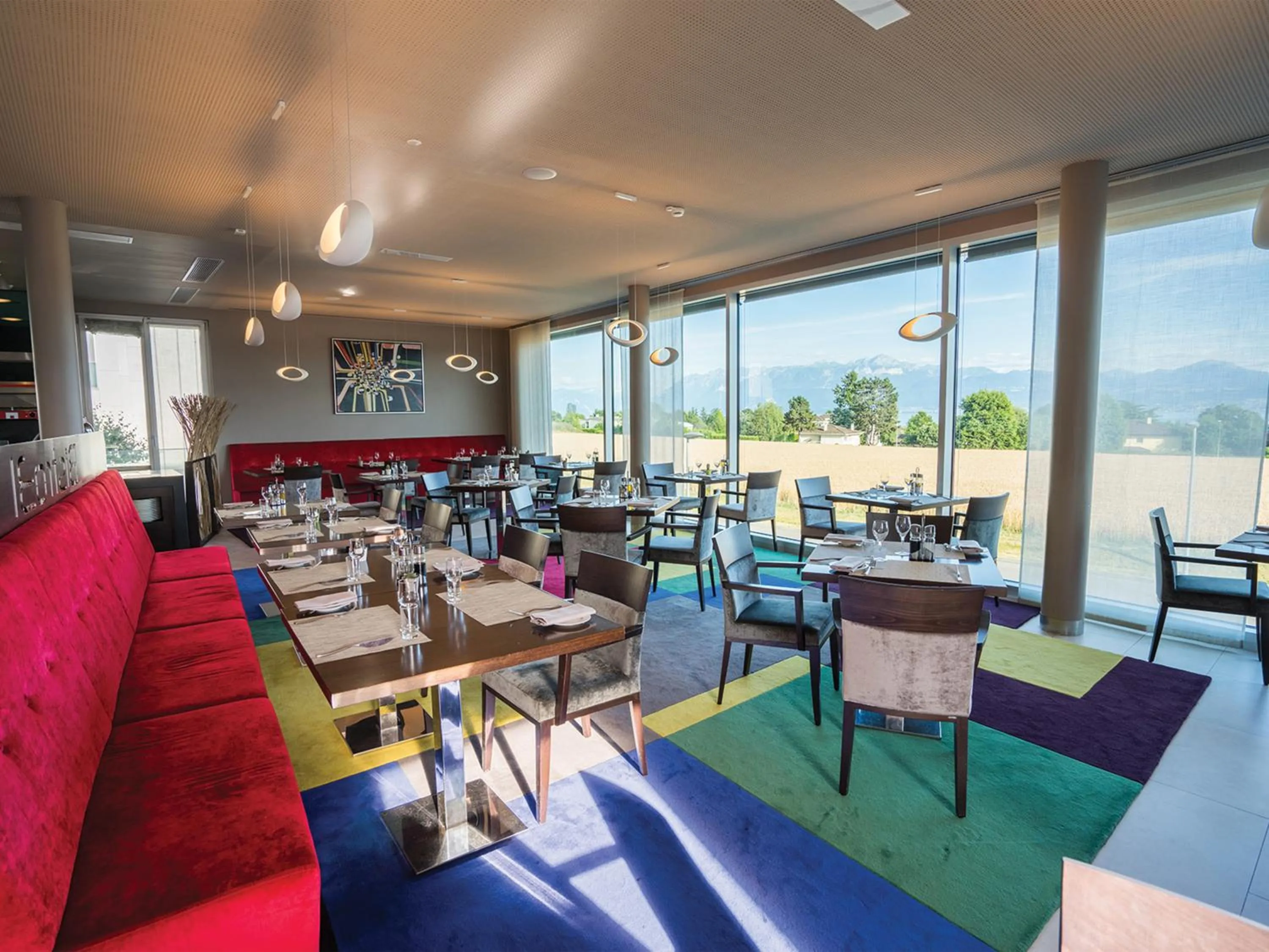 Restaurant/places to eat in Starling Hotel Lausanne