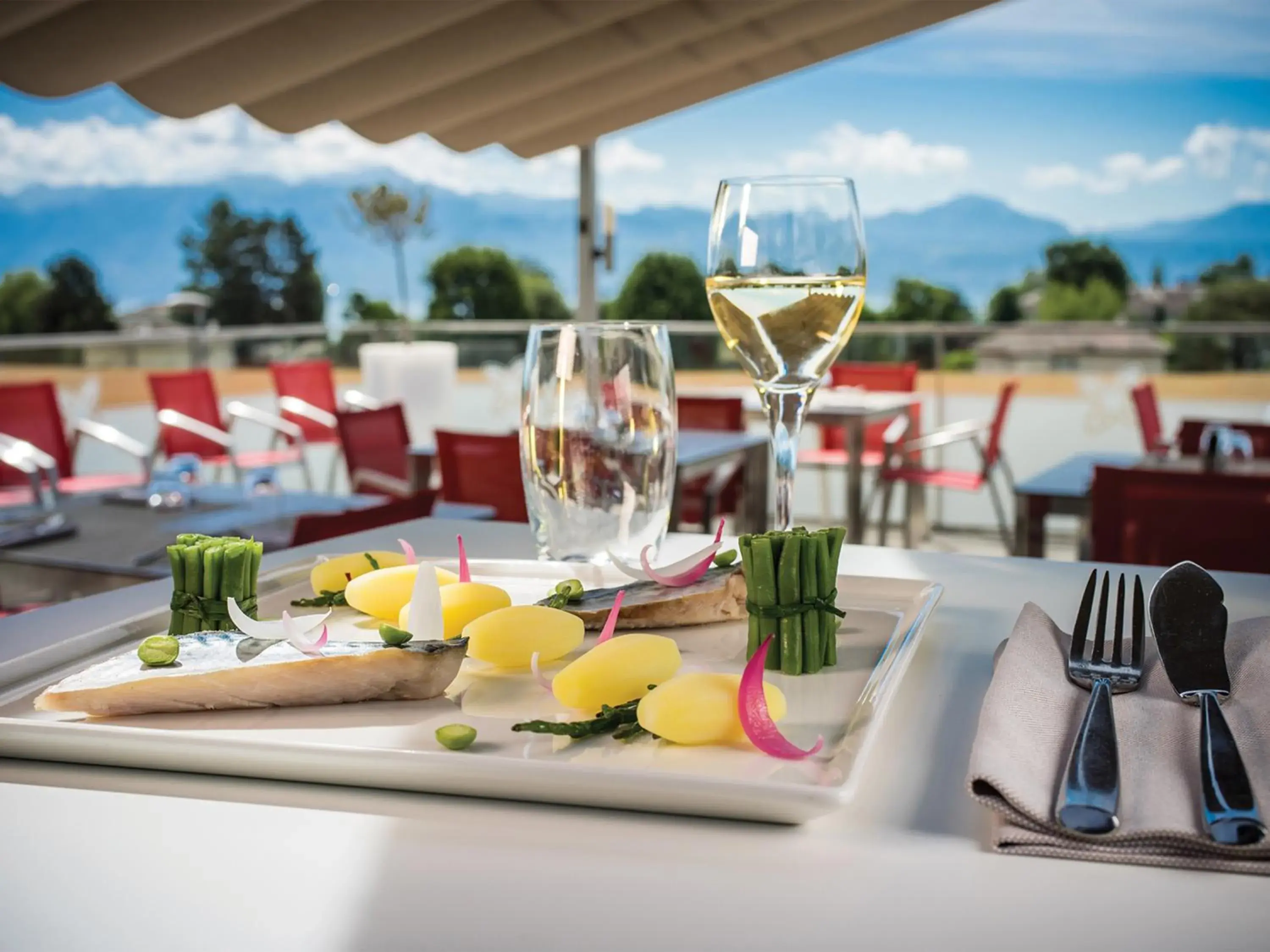 Restaurant/places to eat in Starling Hotel Lausanne Restaurant/places to eat in Starling Hotel Lausanne