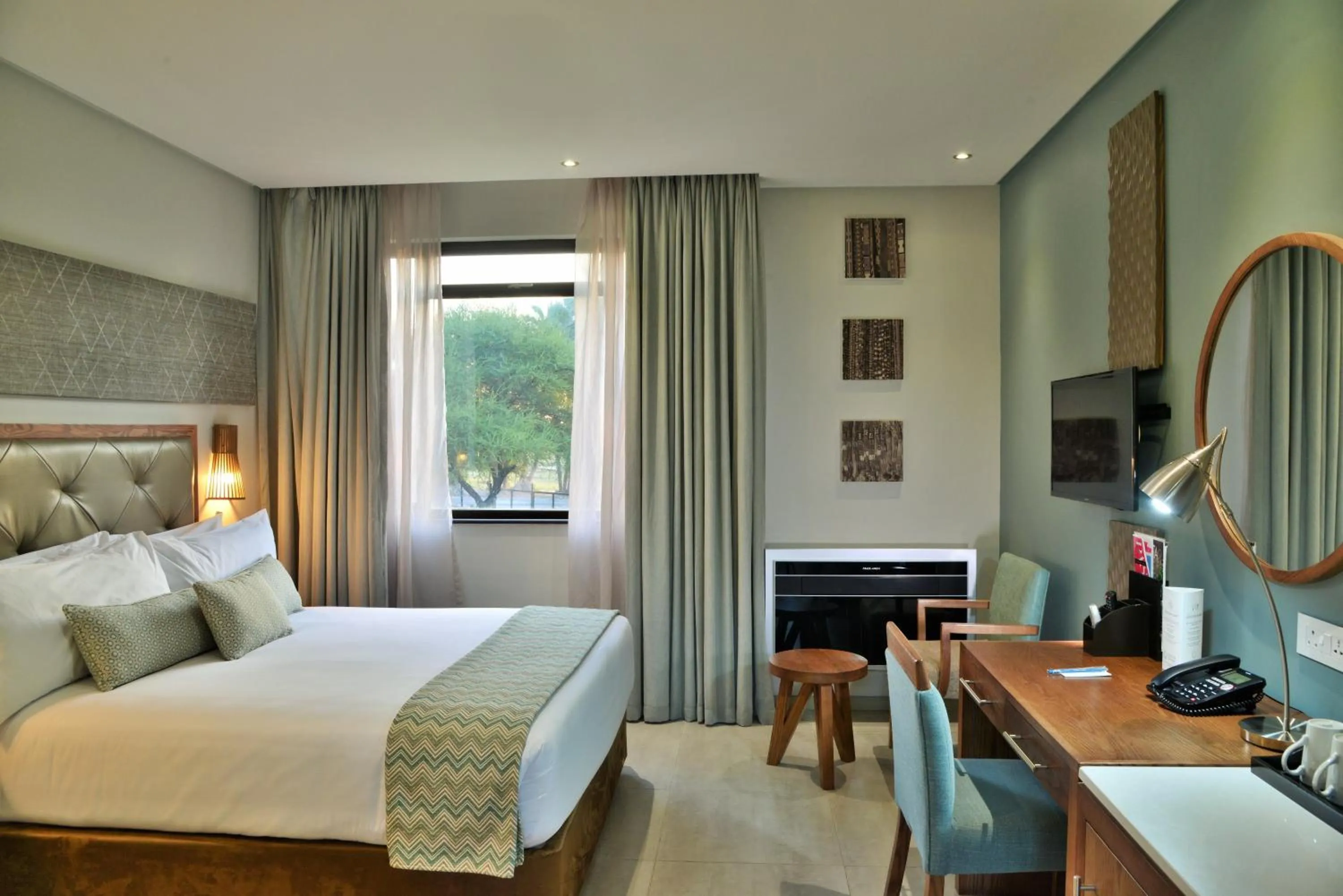 Bedroom, Bed in Cresta Maun Hotel