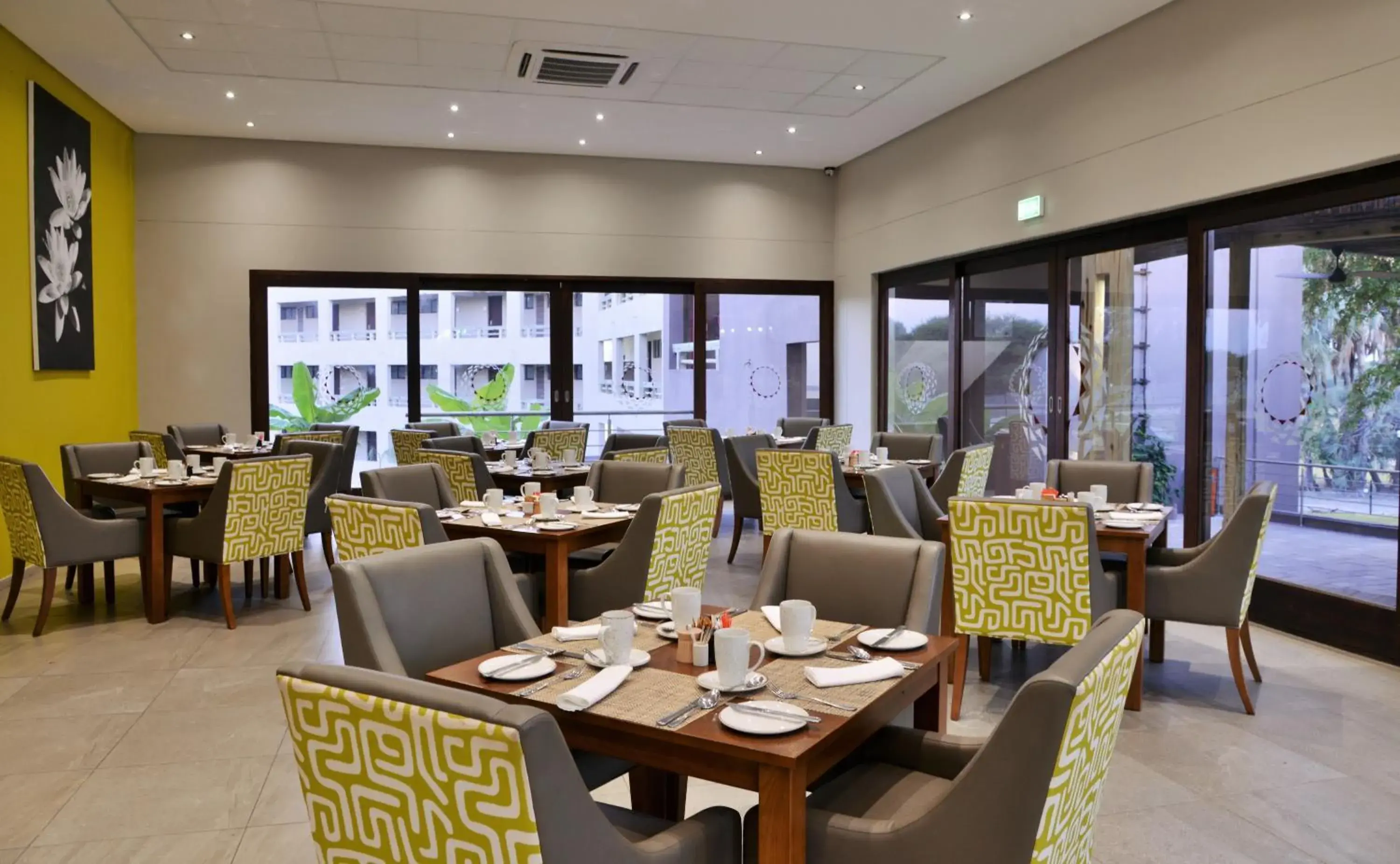 Restaurant/places to eat in Cresta Maun Hotel Restaurant/places to eat in Cresta Maun Hotel