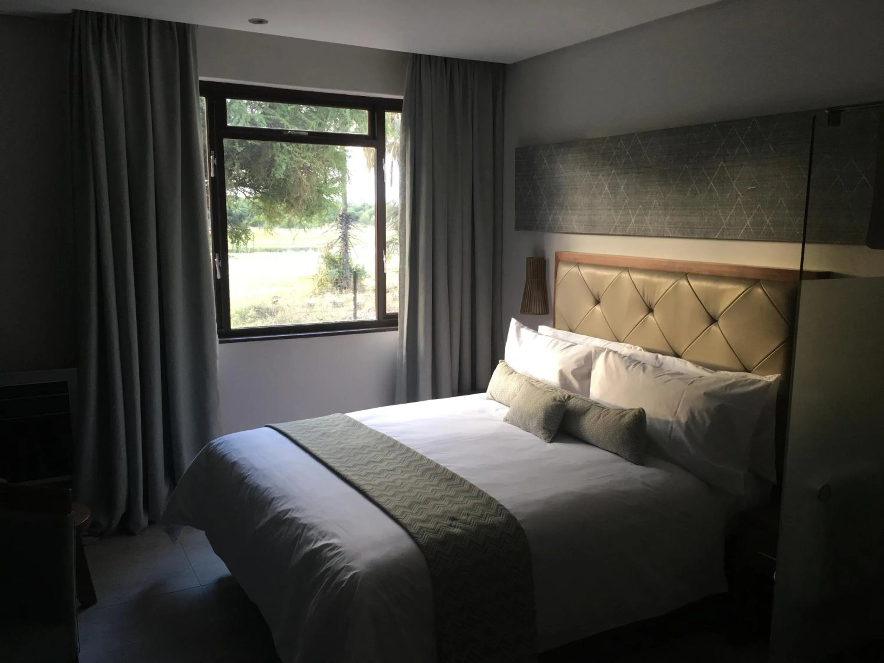 Garden view, Bed in Cresta Maun Hotel