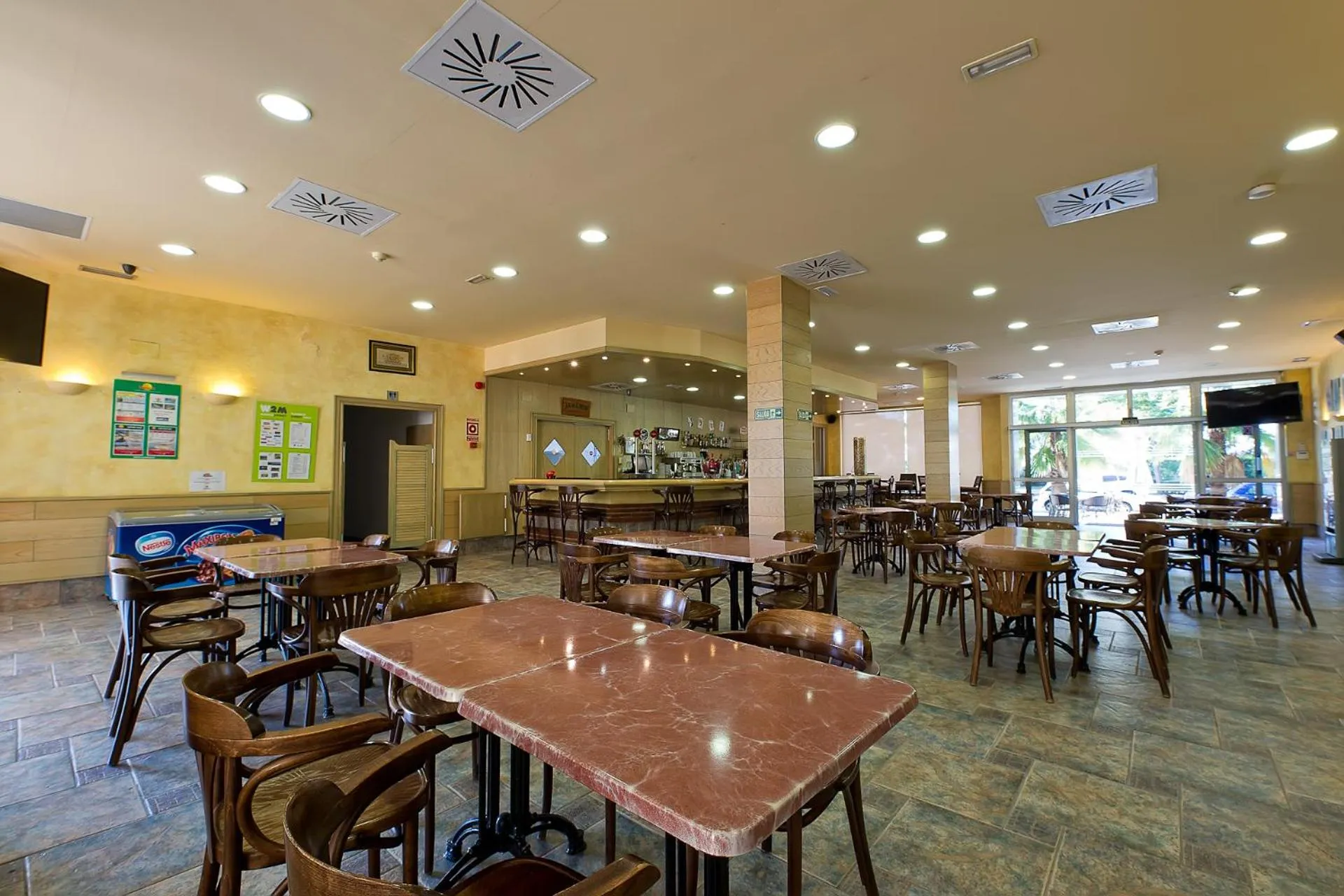 Lounge or bar in Pineda Park