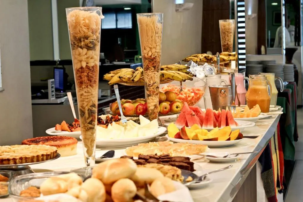 Restaurant/places to eat in Hotel Meridional