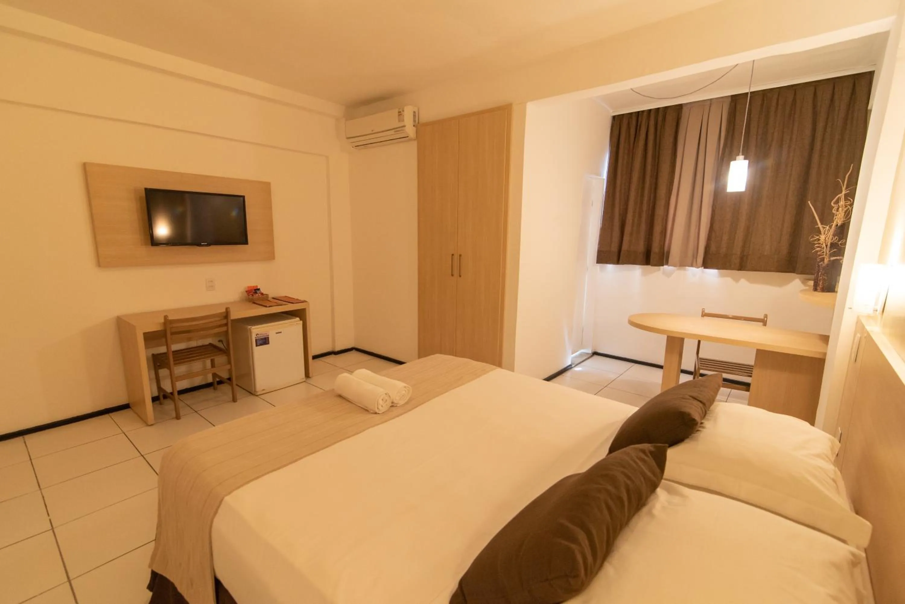 Photo of the whole room, Bed in Hotel Meridional