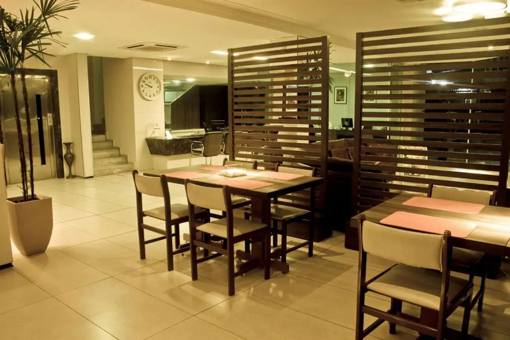 Restaurant/places to eat in Hotel Meridional