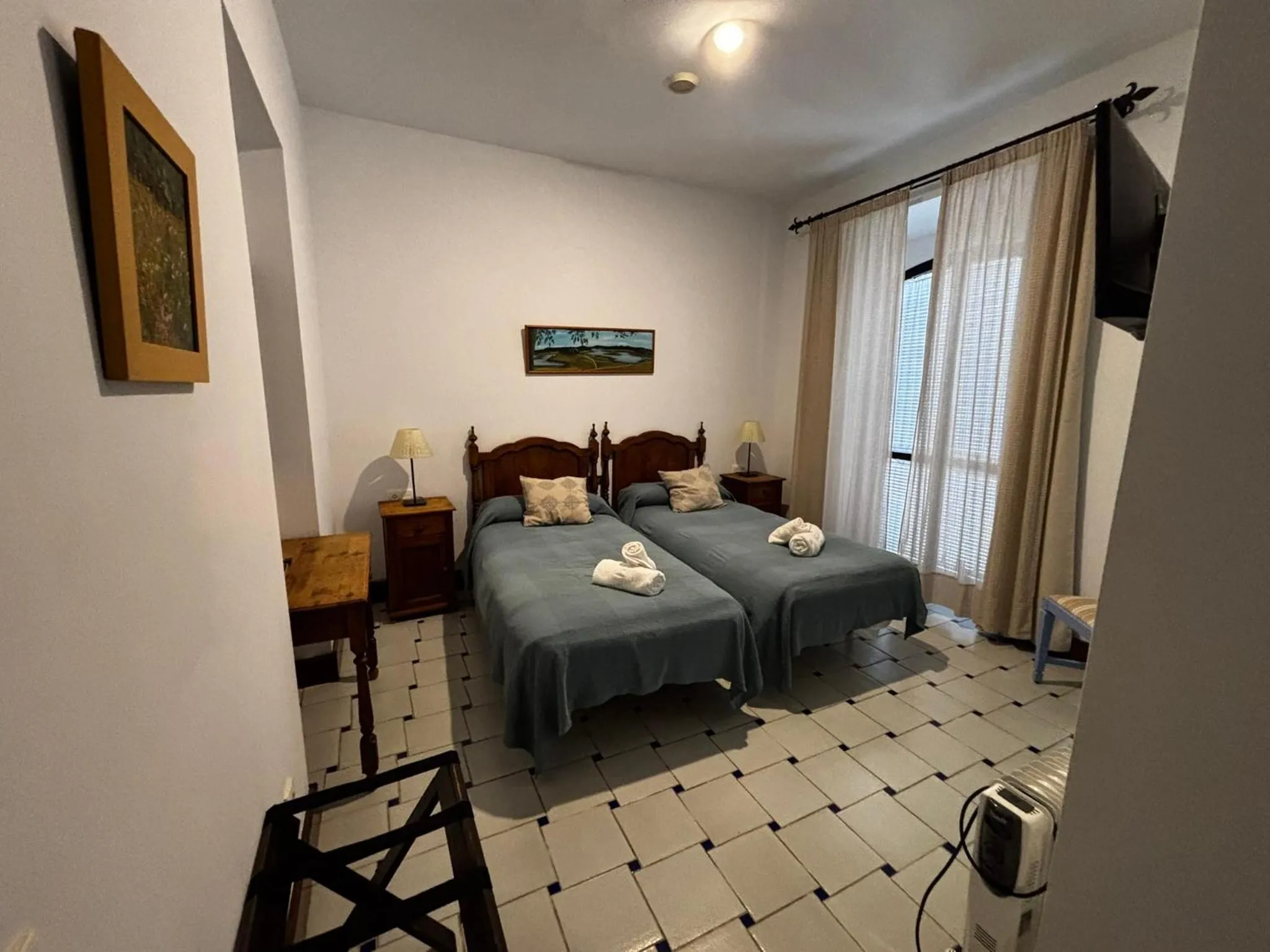 Twin Room - single occupancy in Hotel Entreolivos