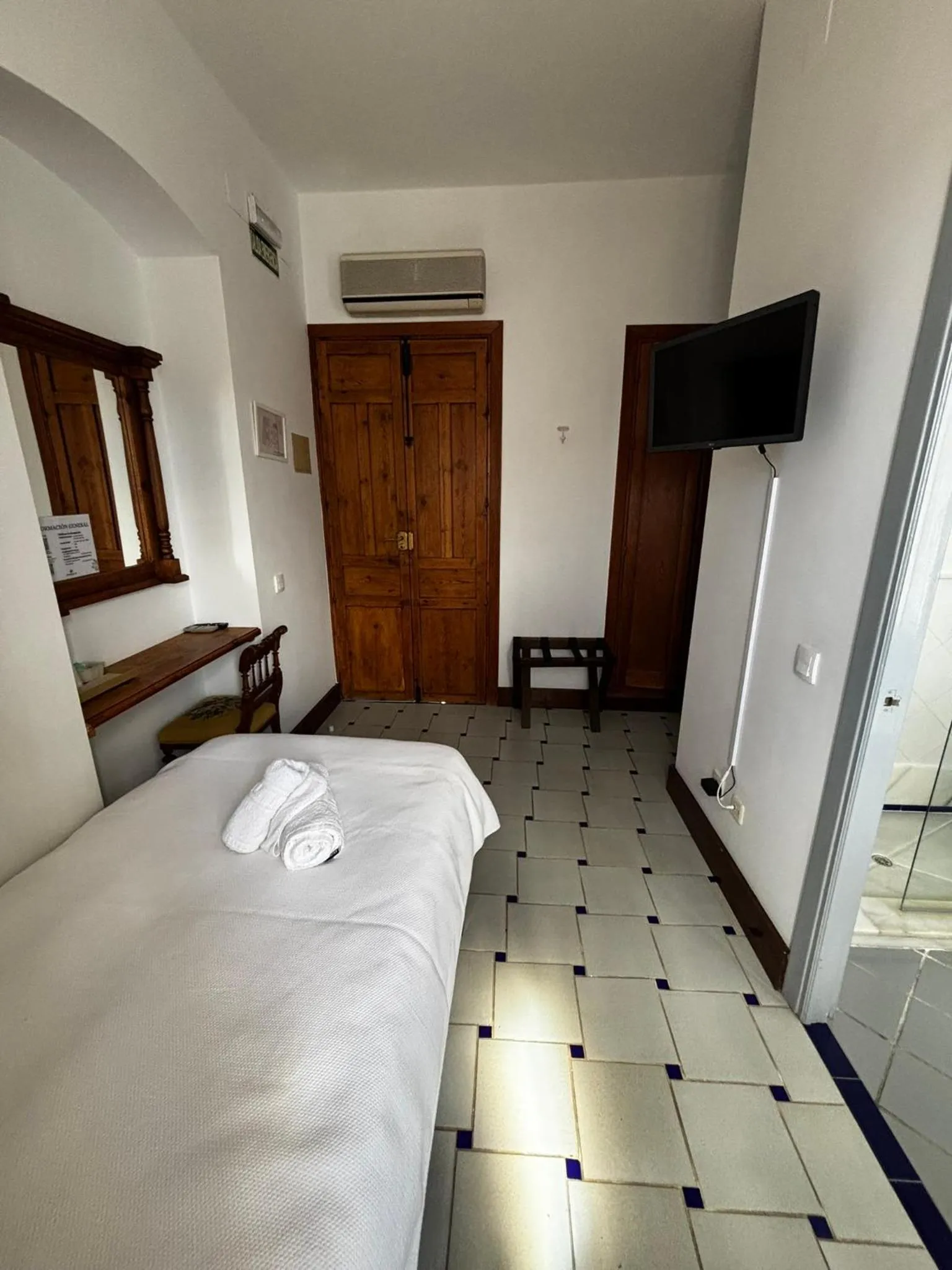 Bed in Hotel Entreolivos