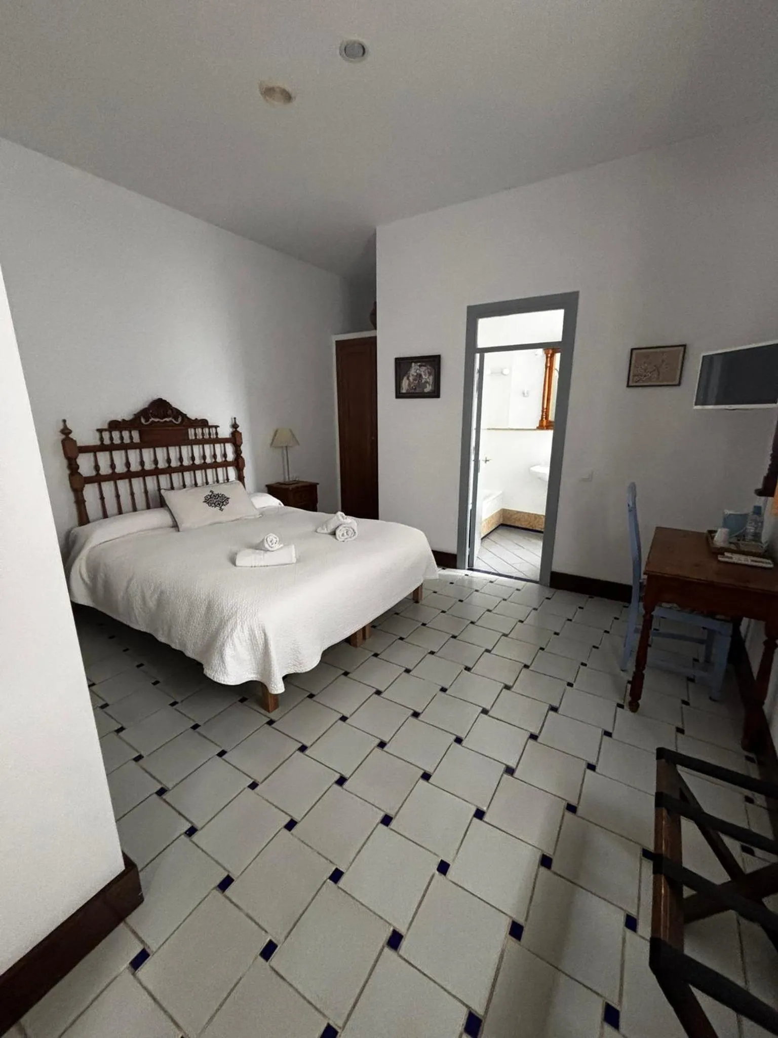 Bed in Hotel Entreolivos