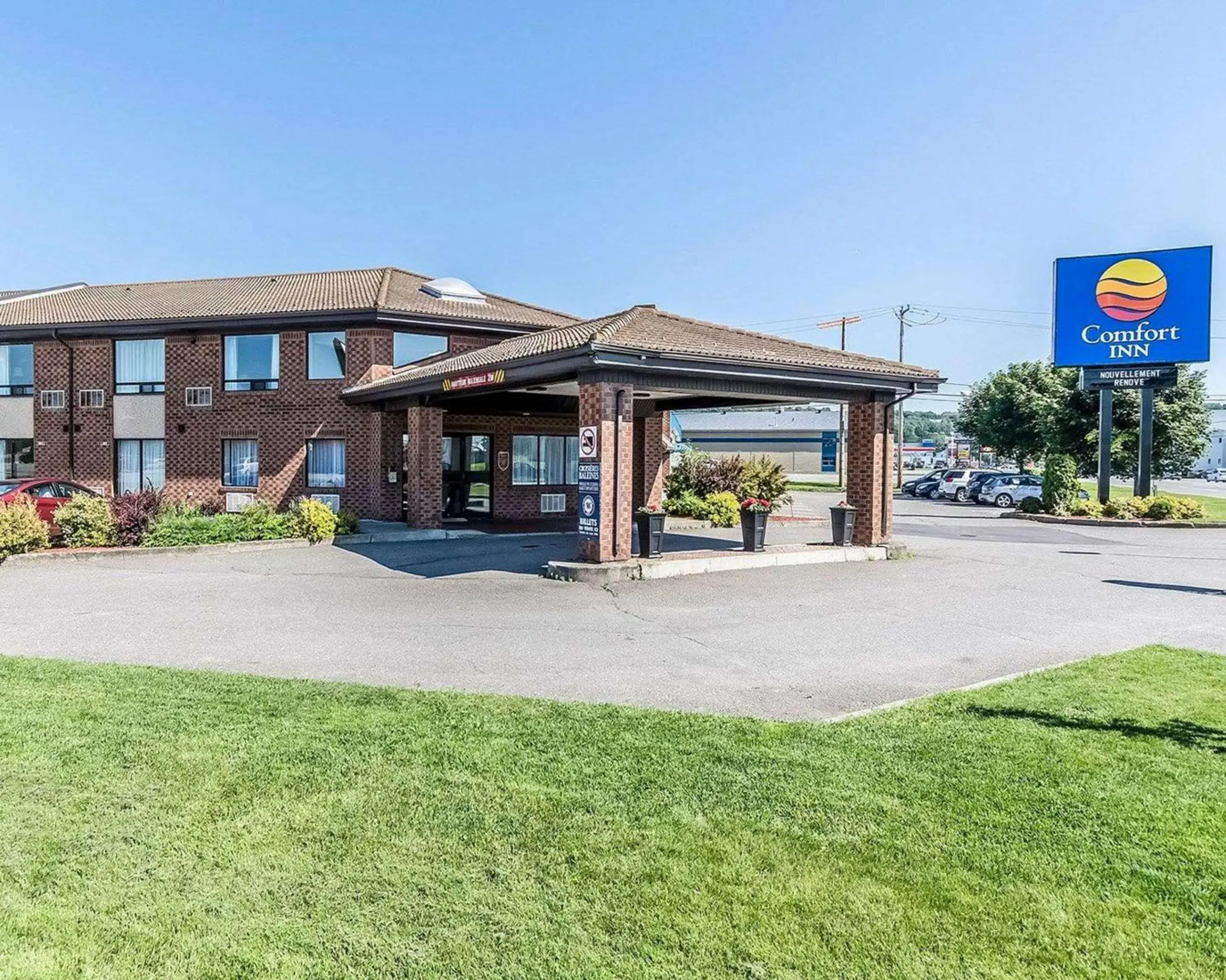 Property building in Comfort Inn Riviere-du-Loup Property building in Comfort Inn Riviere-du-Loup