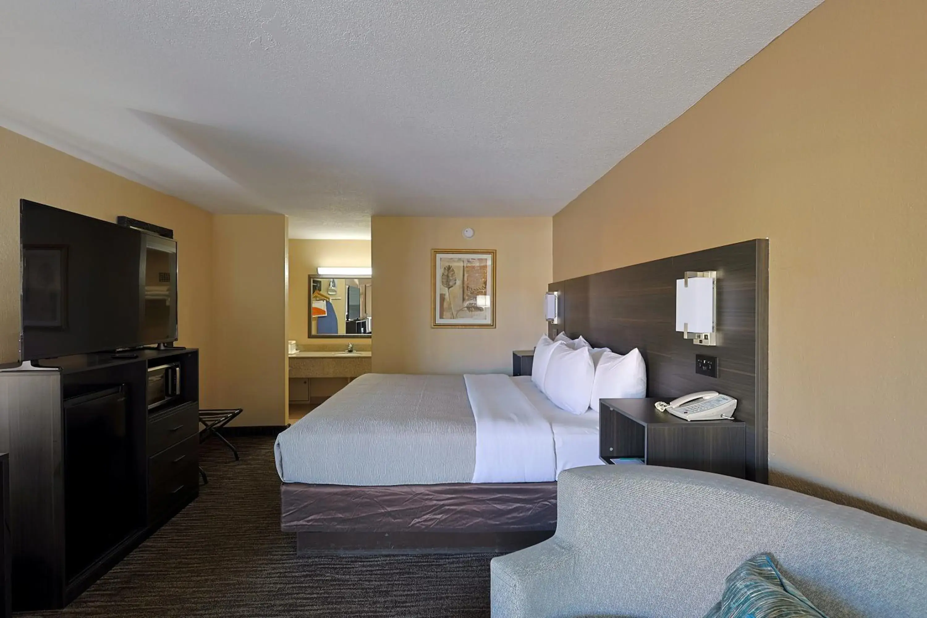 Bed in Quality Inn Kennedy Space Center Bed in Quality Inn Kennedy Space Center