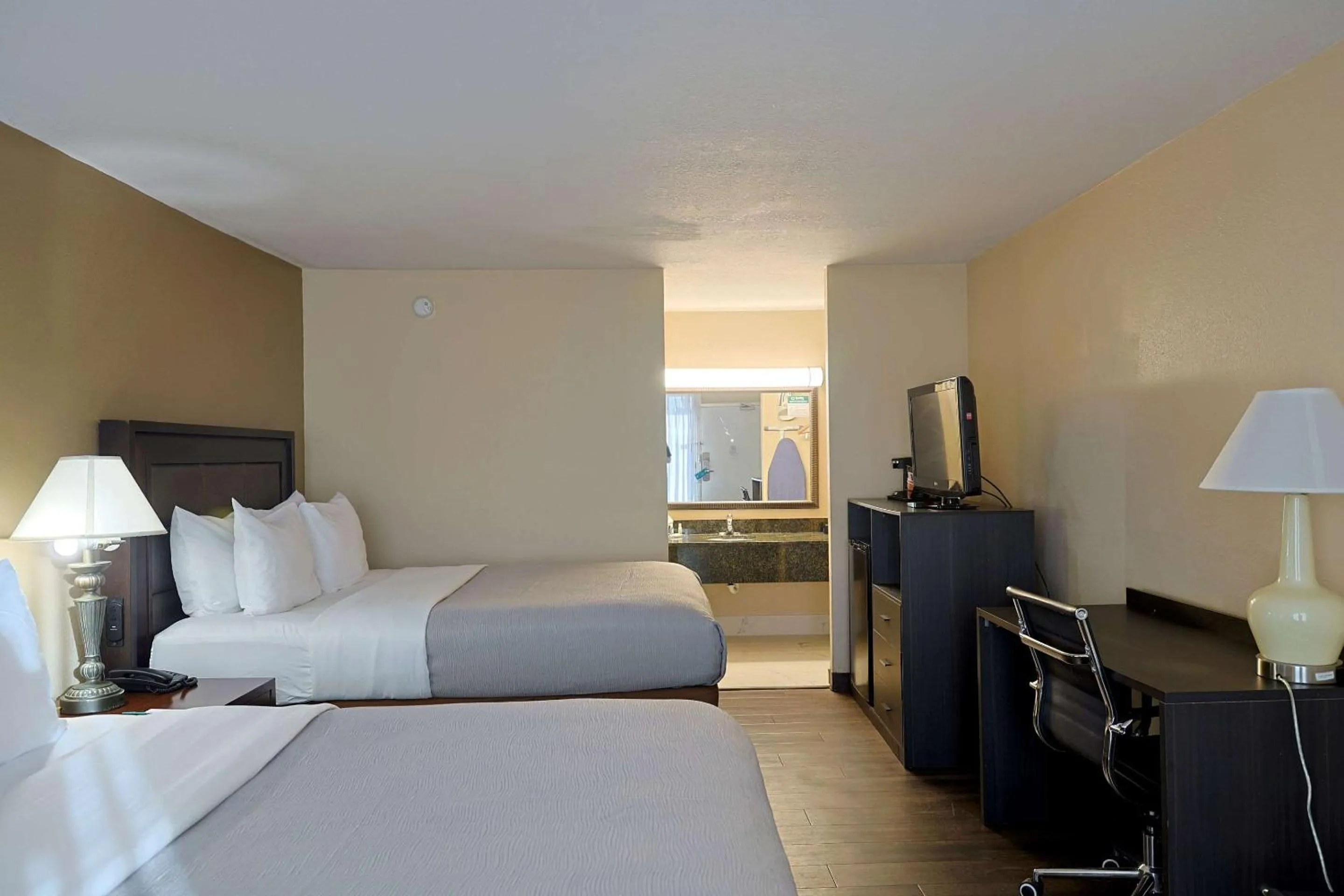 Bedroom, Bed in Quality Inn Kennedy Space Center