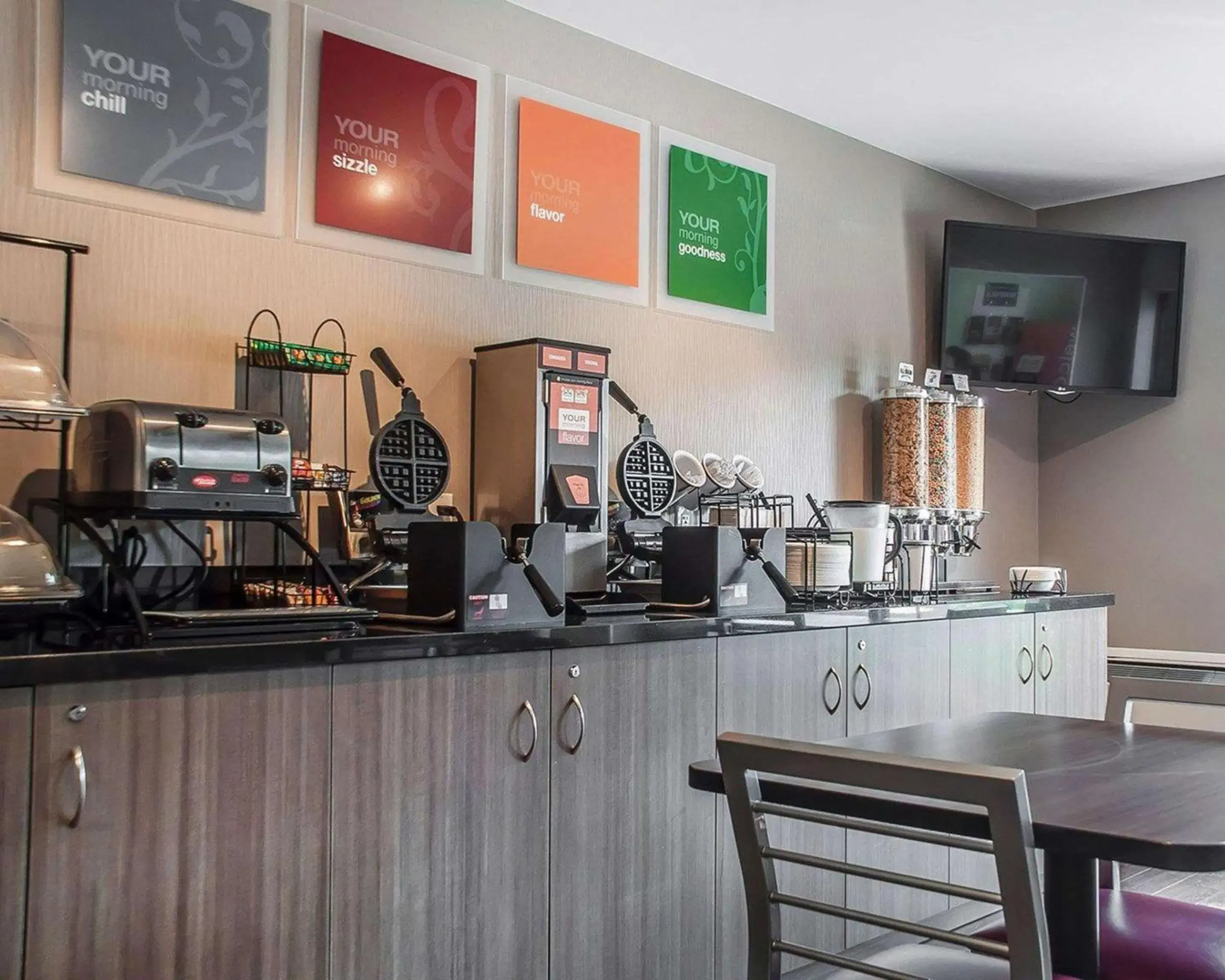 Restaurant/places to eat in Comfort Inn Restaurant/places to eat in Comfort Inn