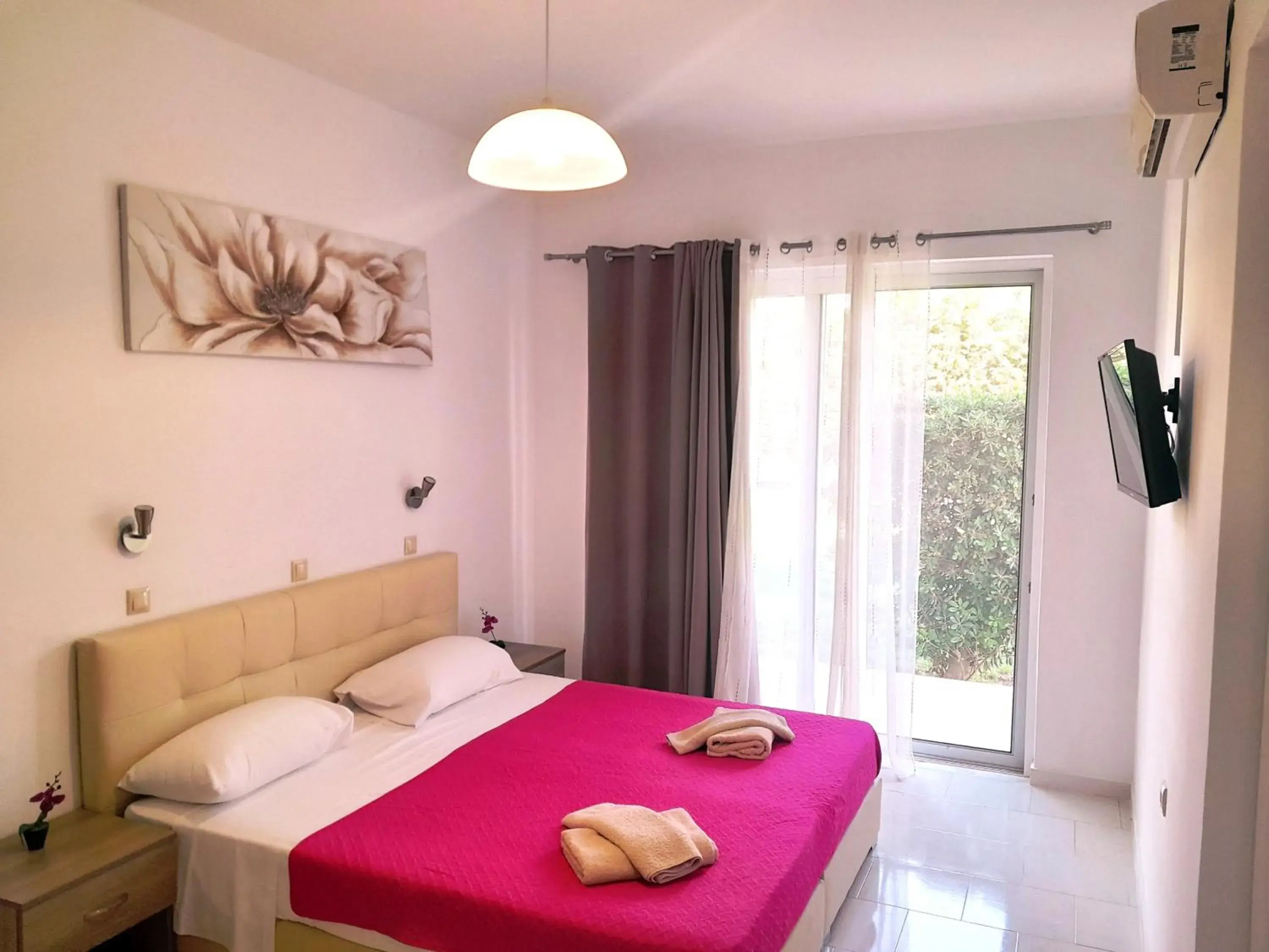 Apartment with Garden View - Ground Floor in Villa Maroula Apartment with Garden View - Ground Floor in Villa Maroula