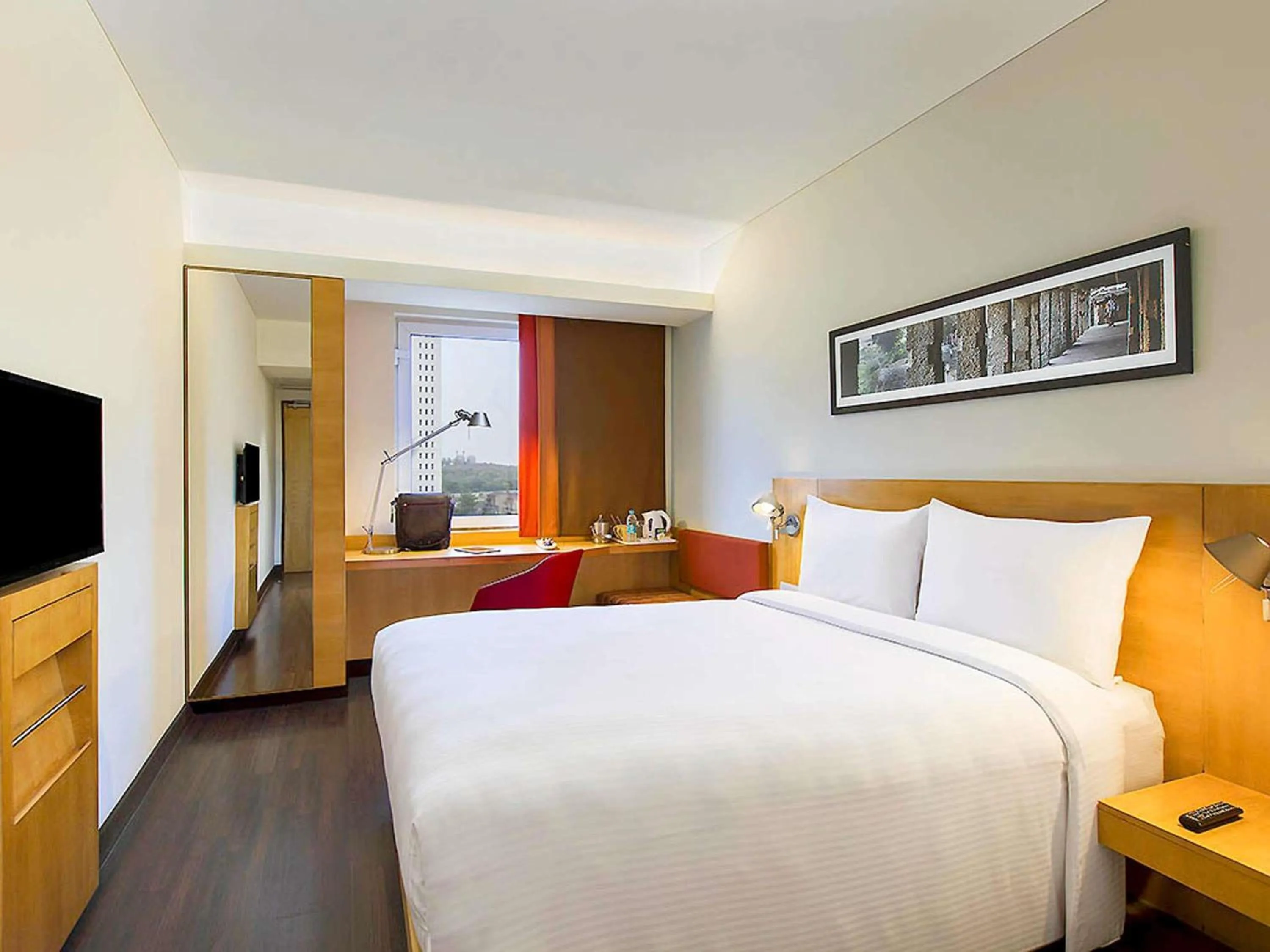 Bedroom, Bed in ibis Gurgaon Golf Course Road - An Accor Brand