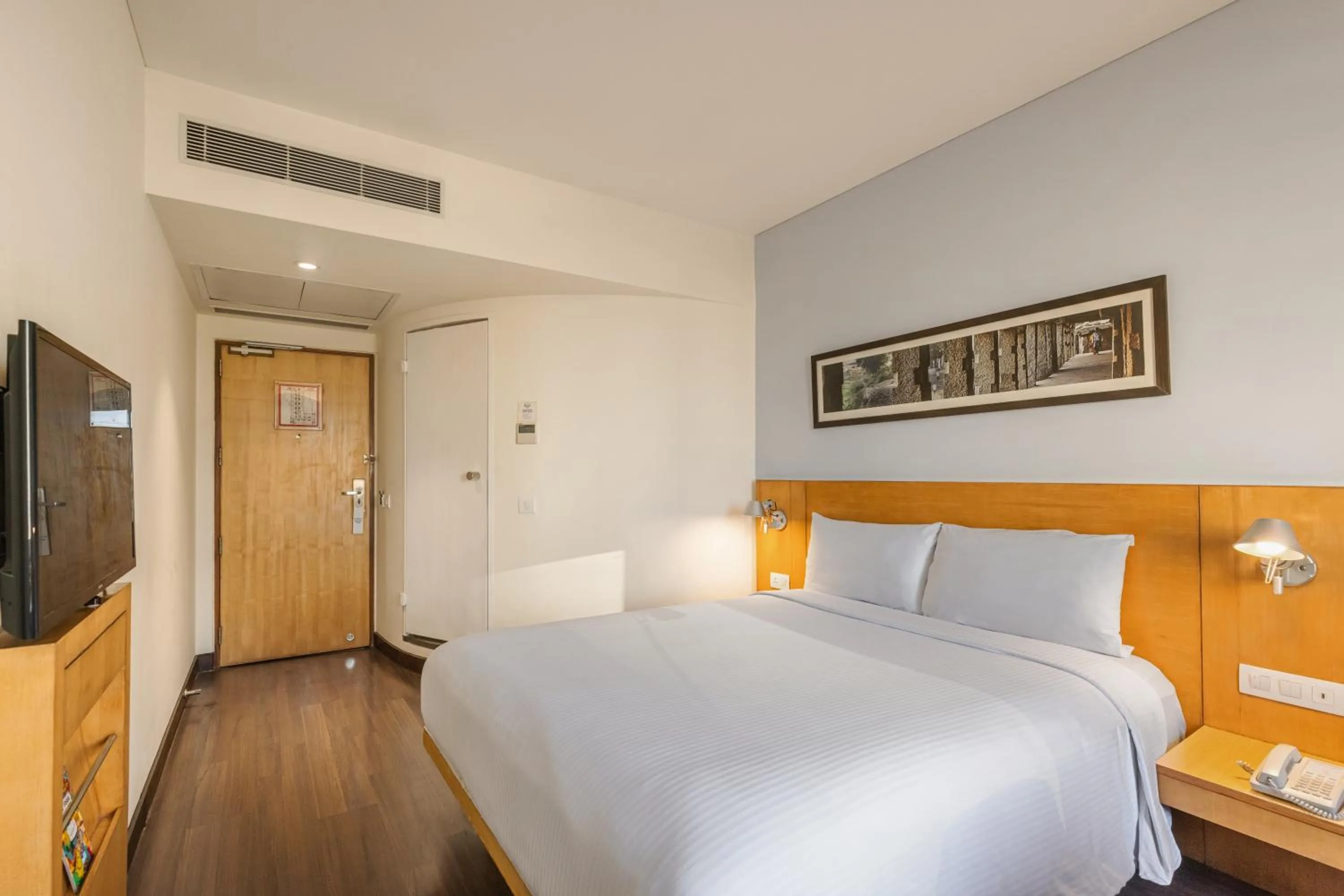 Bed in ibis Gurgaon Golf Course Road - An Accor Brand