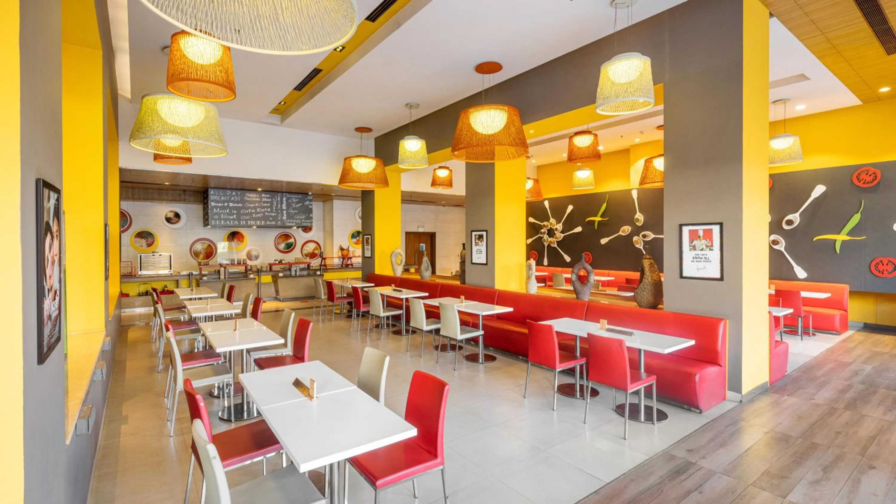 Restaurant/places to eat in ibis Gurgaon Golf Course Road - An Accor Brand