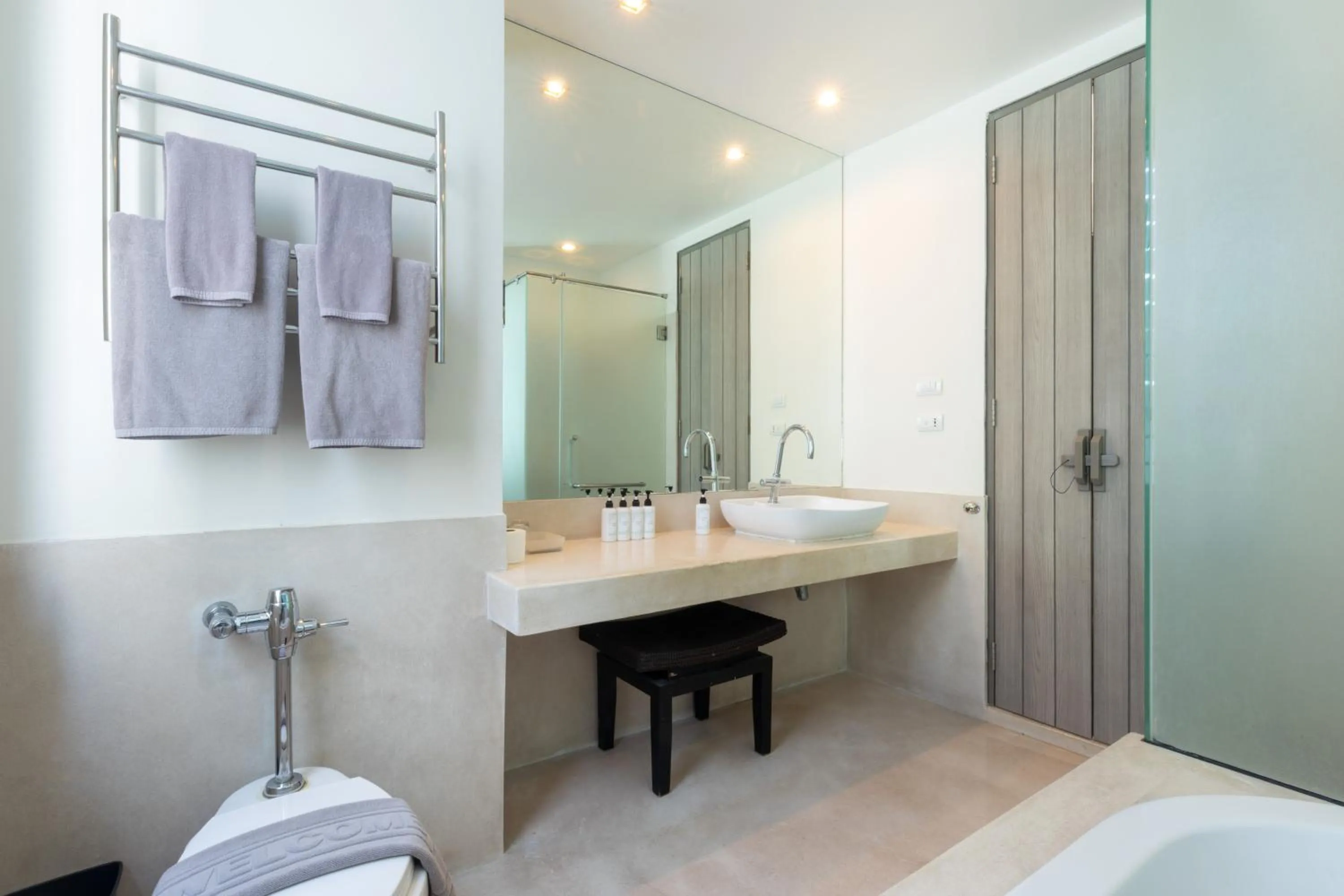 Toilet in Navinda Krabi