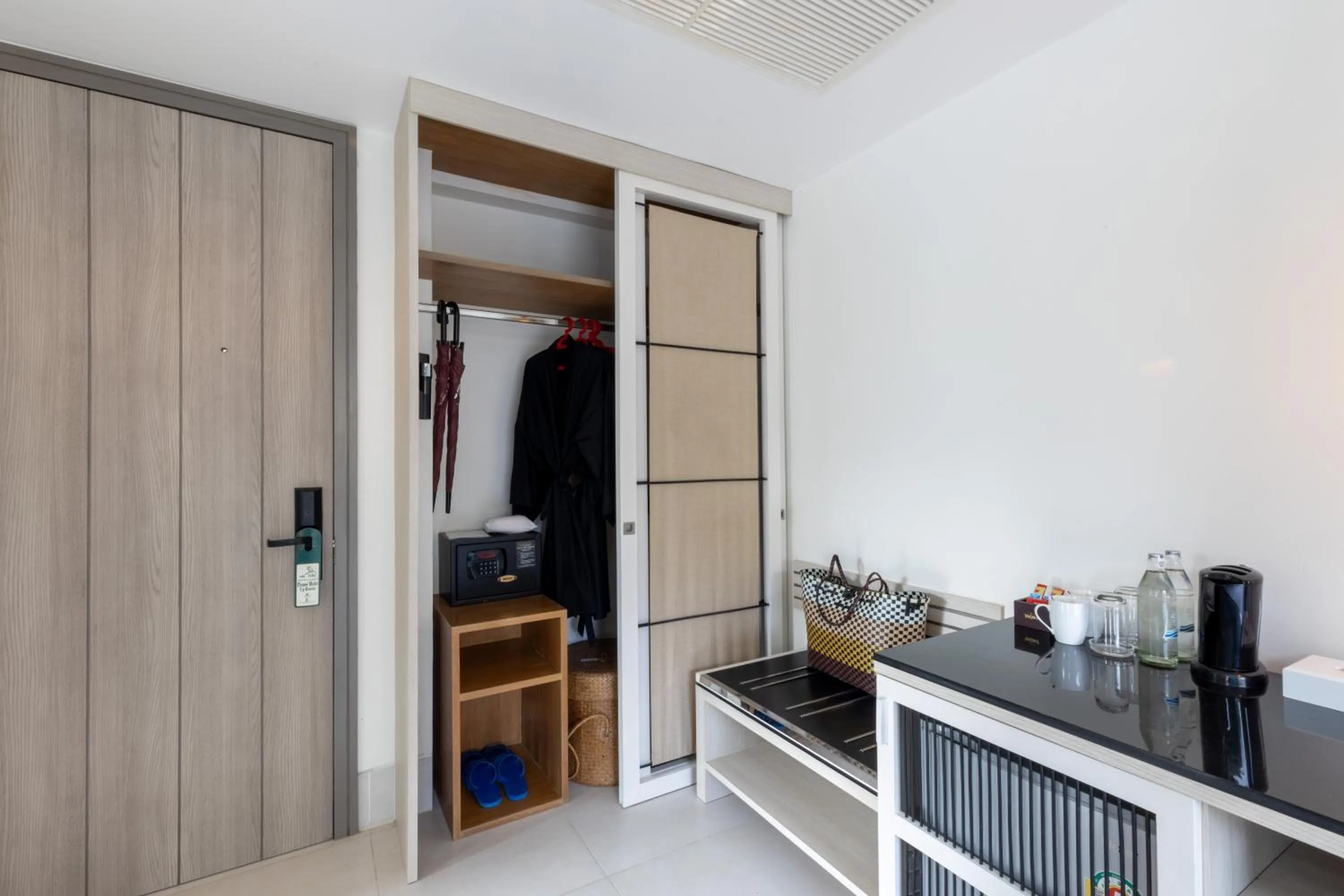 Coffee/tea facilities in Navinda Krabi