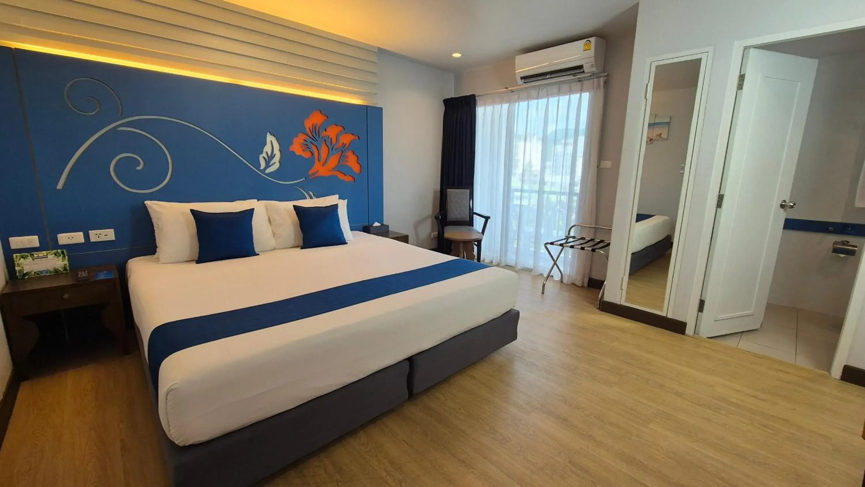 Bed in Days Inn by Wyndham Patong Beach Bed in Days Inn by Wyndham Patong Beach