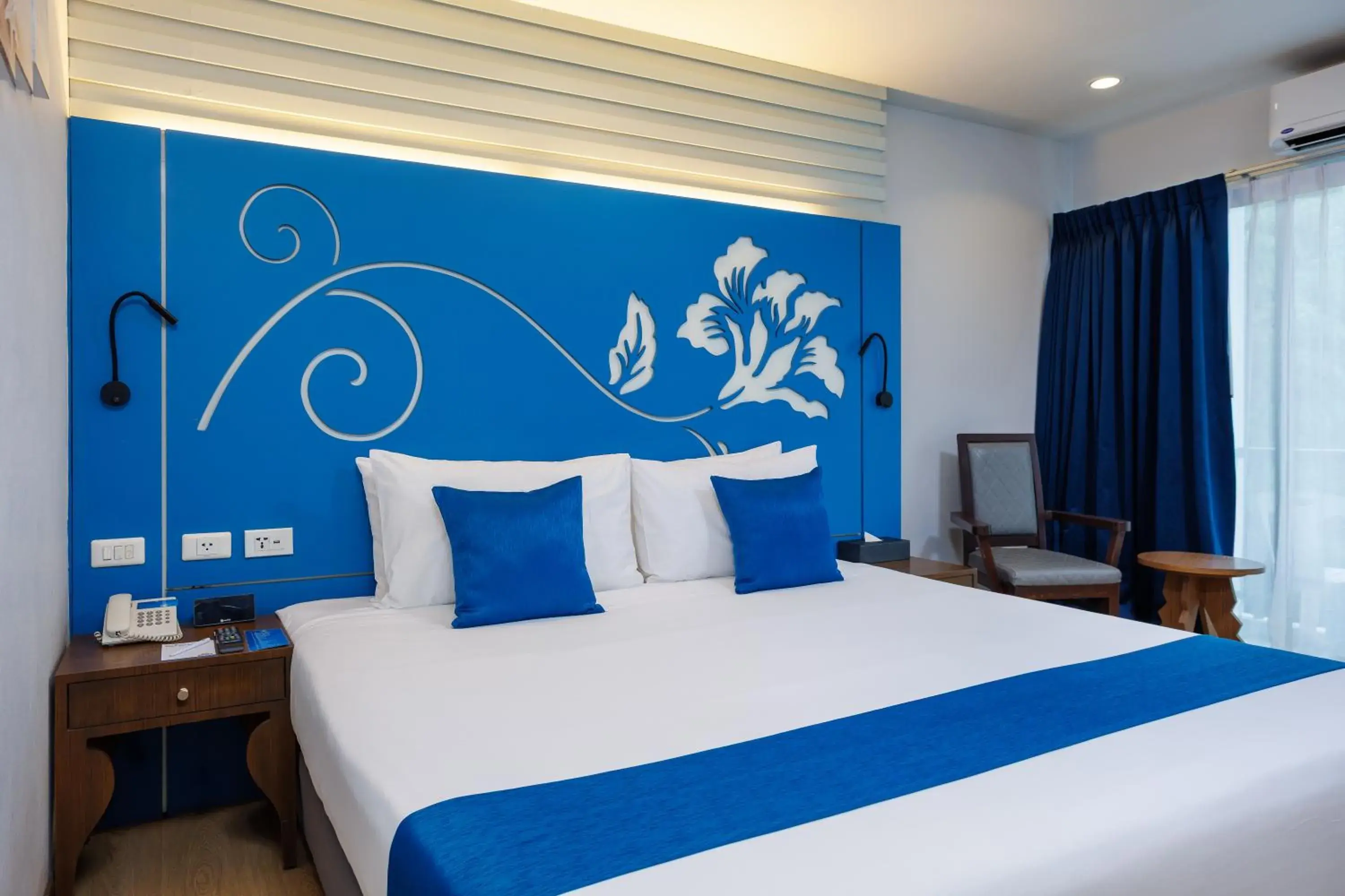 Bedroom, Bed in Days Inn by Wyndham Patong Beach Bedroom, Bed in Days Inn by Wyndham Patong Beach