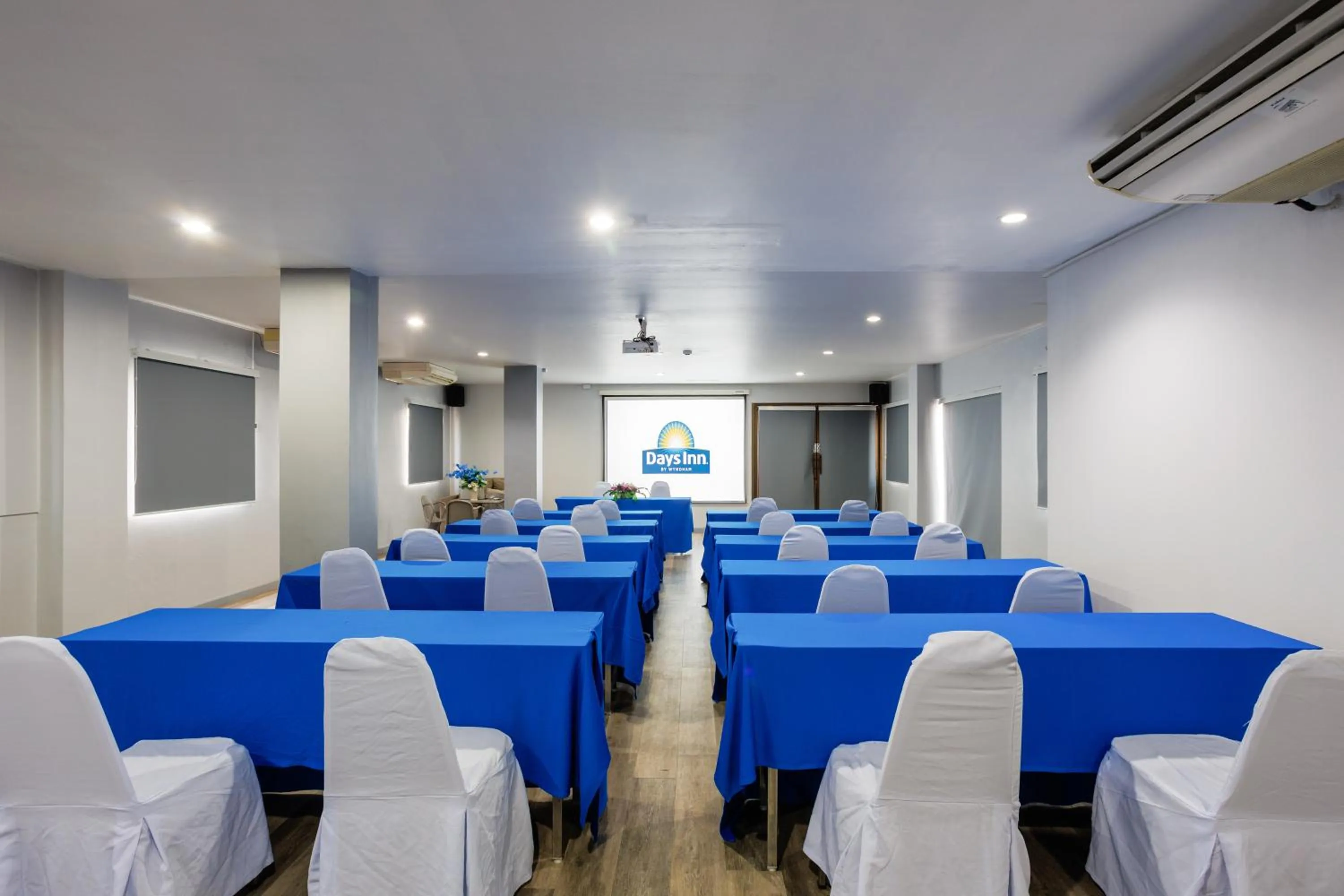 Meeting/conference room in Days Inn by Wyndham Patong Beach