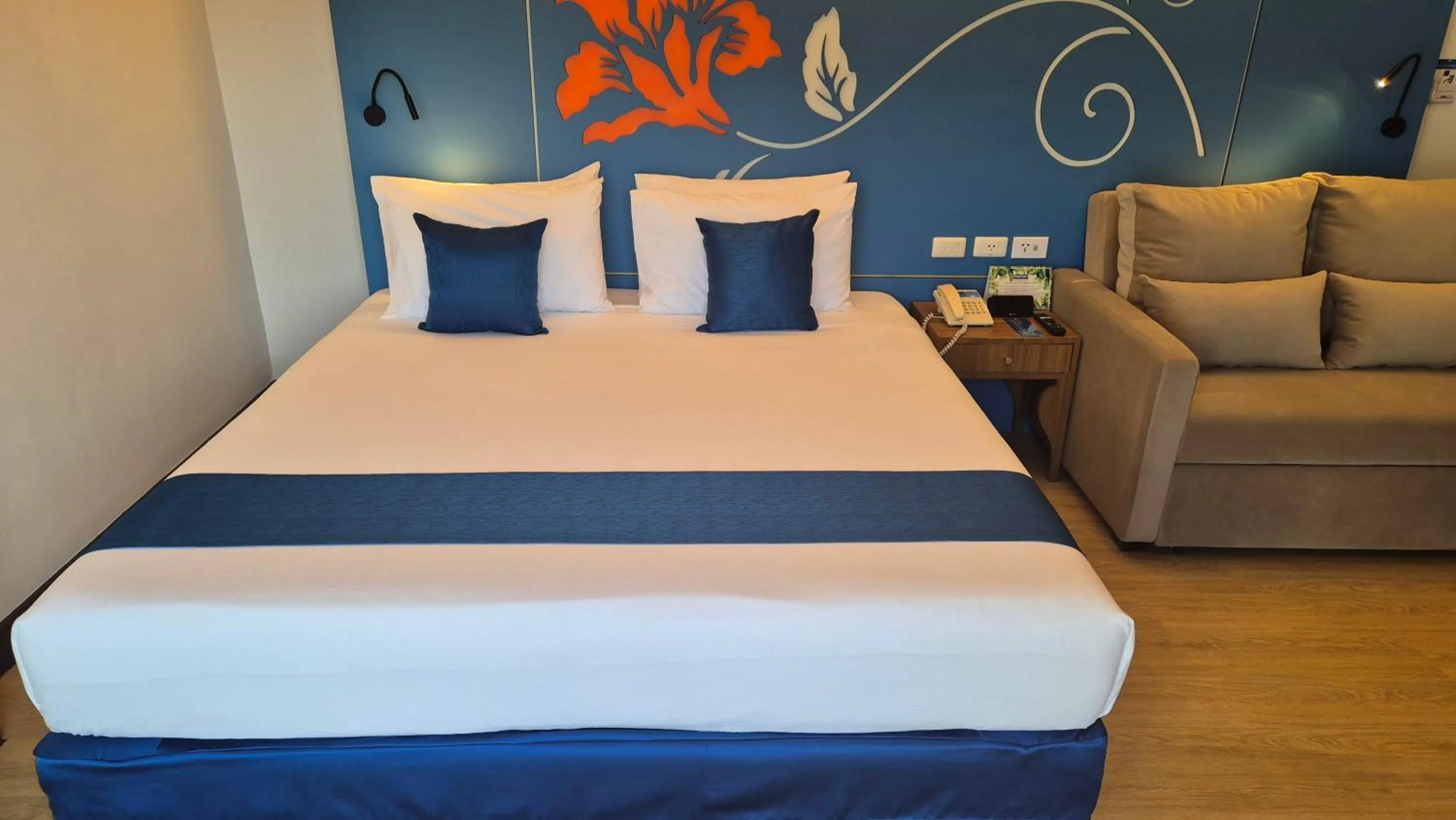 Bed in Days Inn by Wyndham Patong Beach