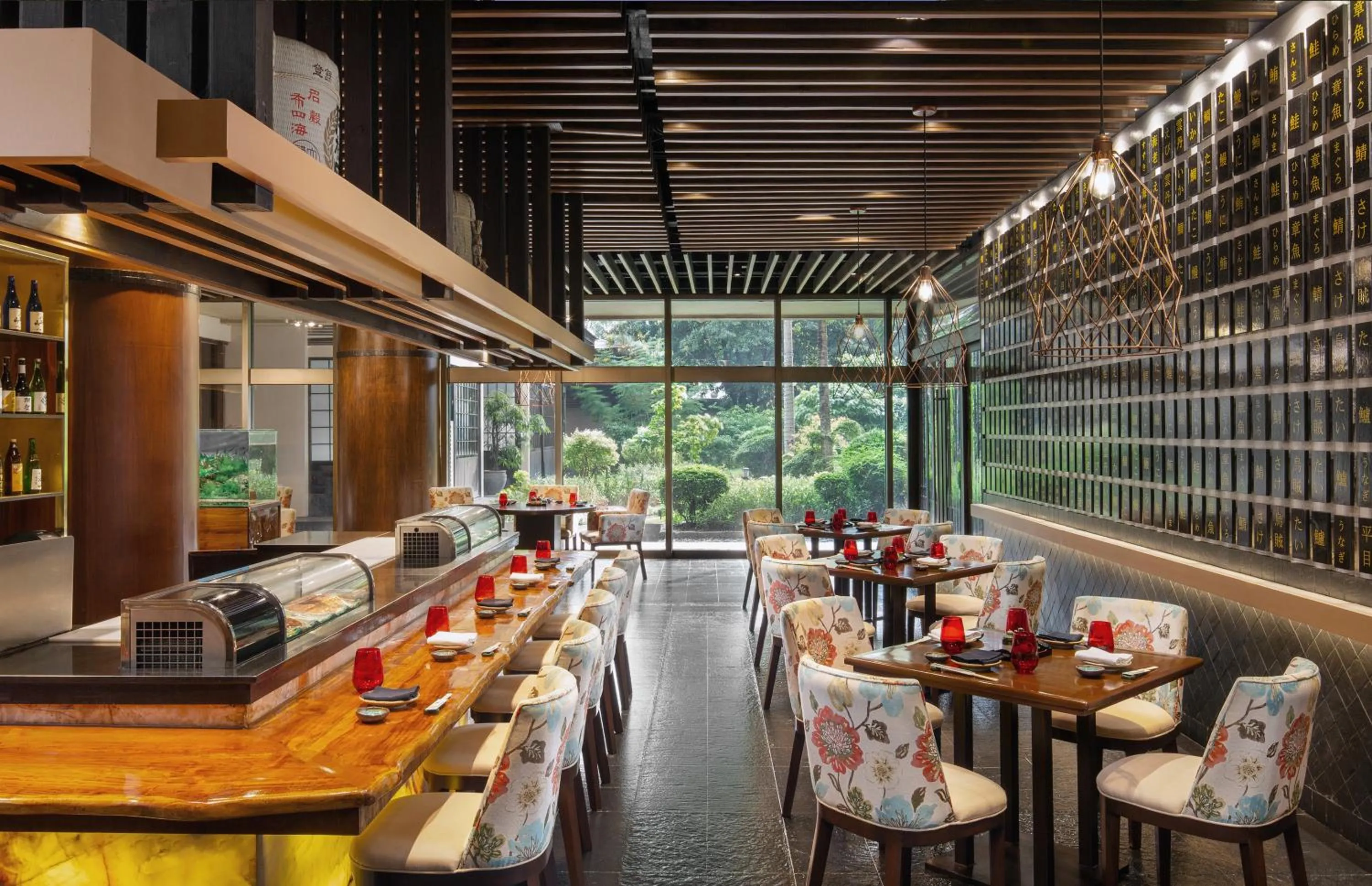 Restaurant/places to eat in Dusit Thani Manila