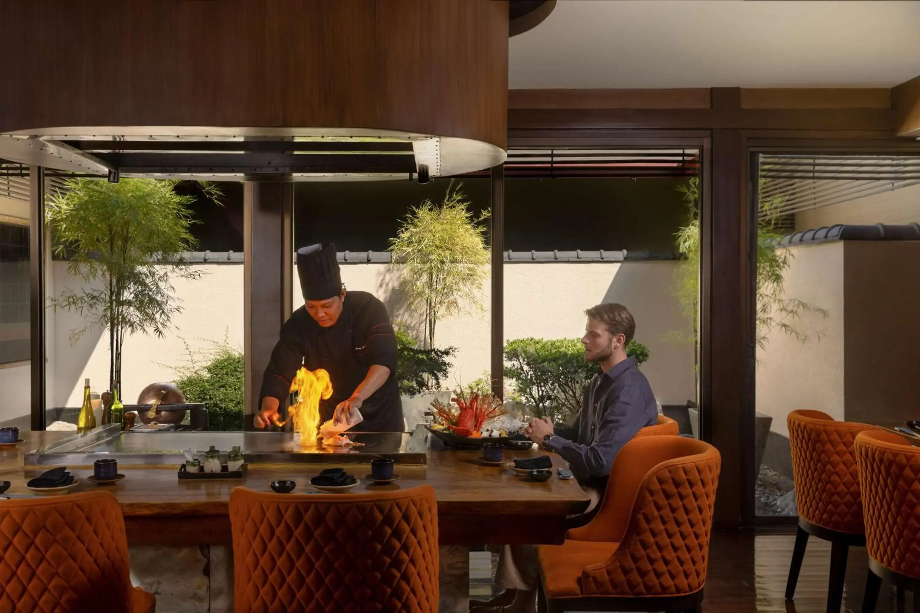 Restaurant/places to eat in Dusit Thani Manila Restaurant/places to eat in Dusit Thani Manila