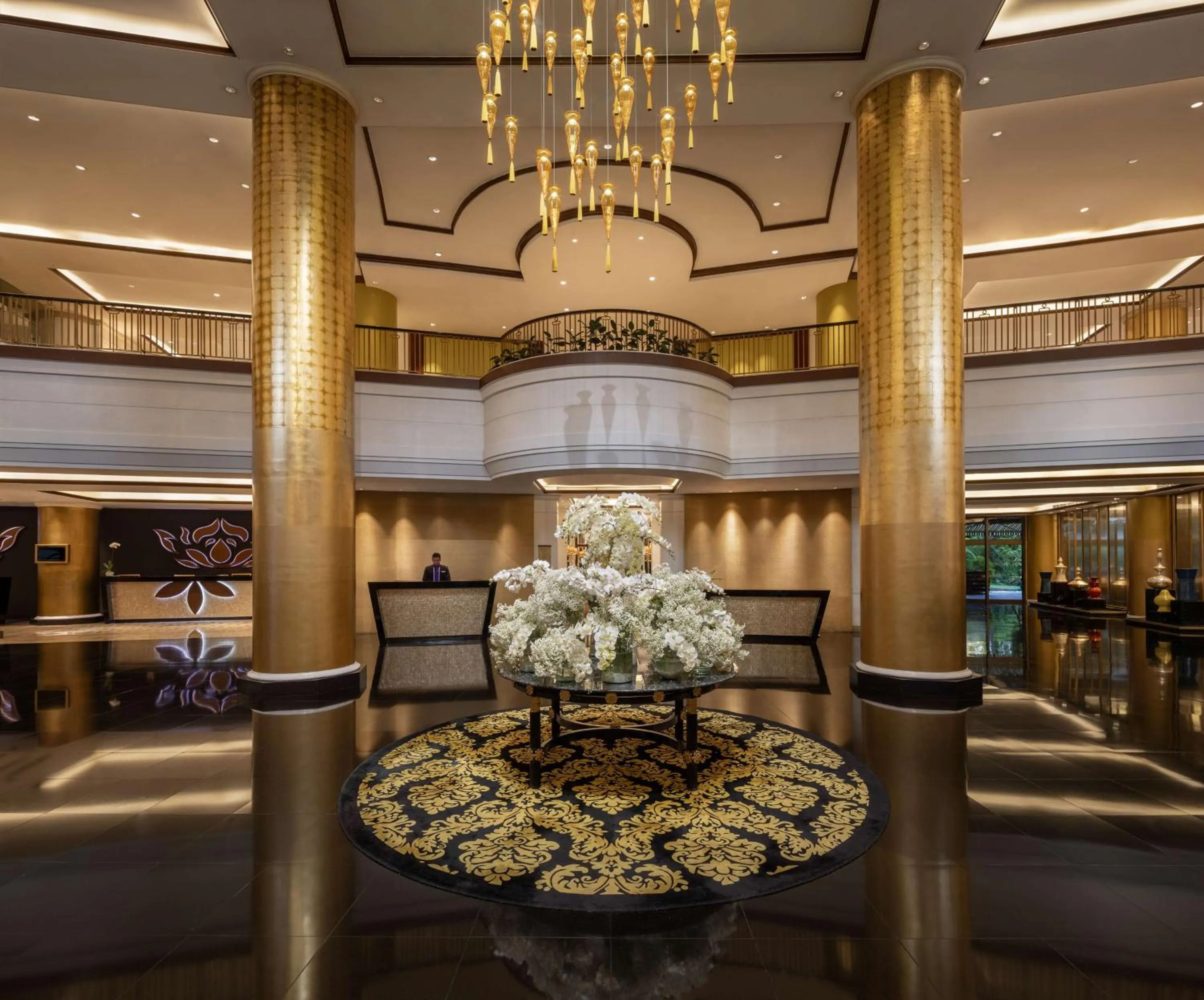 Lobby or reception in Dusit Thani Manila