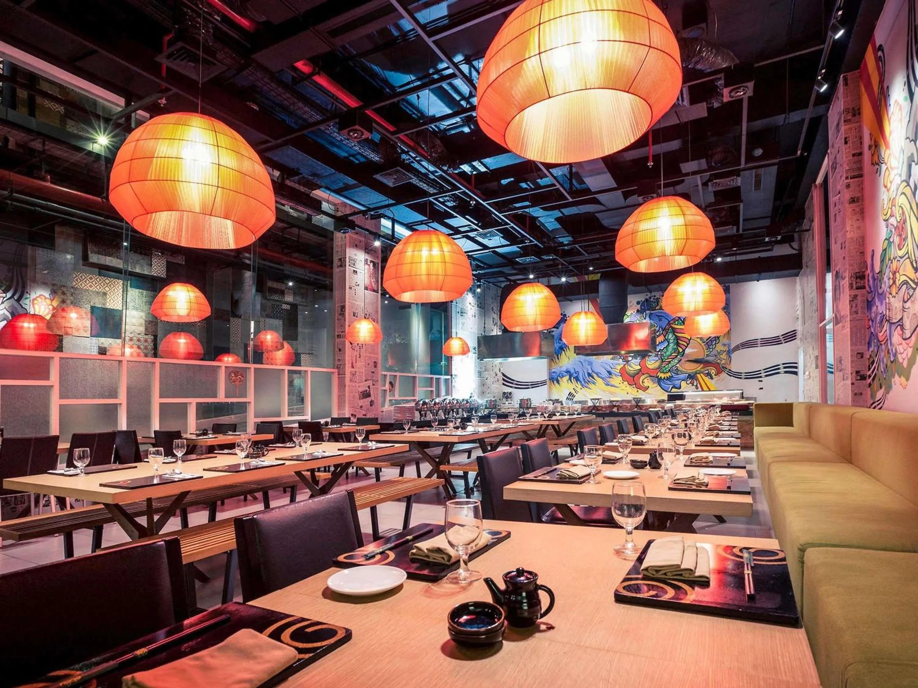 Restaurant/places to eat in Mercure Surabaya Grand Mirama