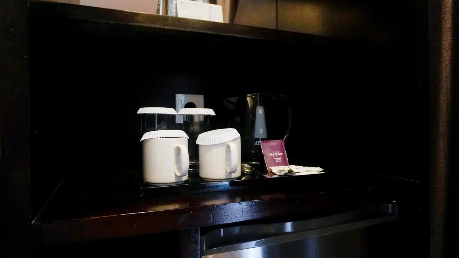 Coffee/tea facilities in Mercure Surabaya Grand Mirama
