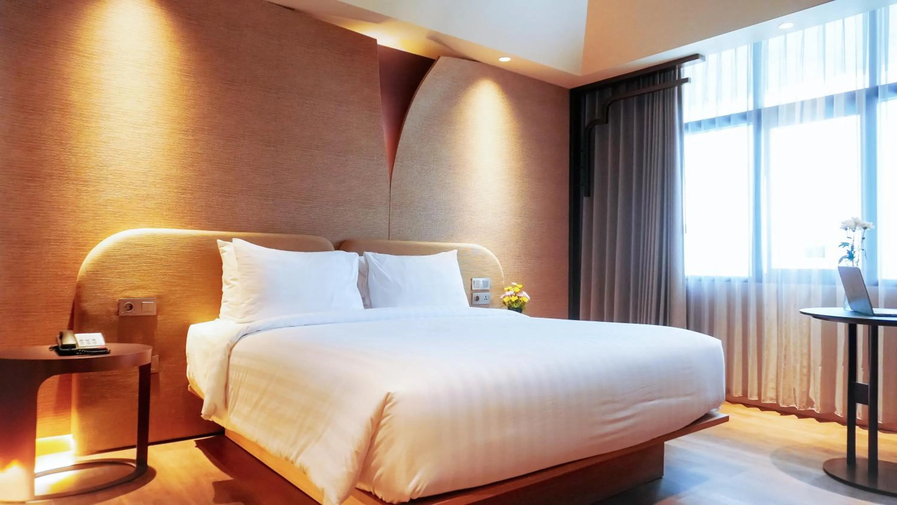 Bed in Mercure Surabaya Grand Mirama