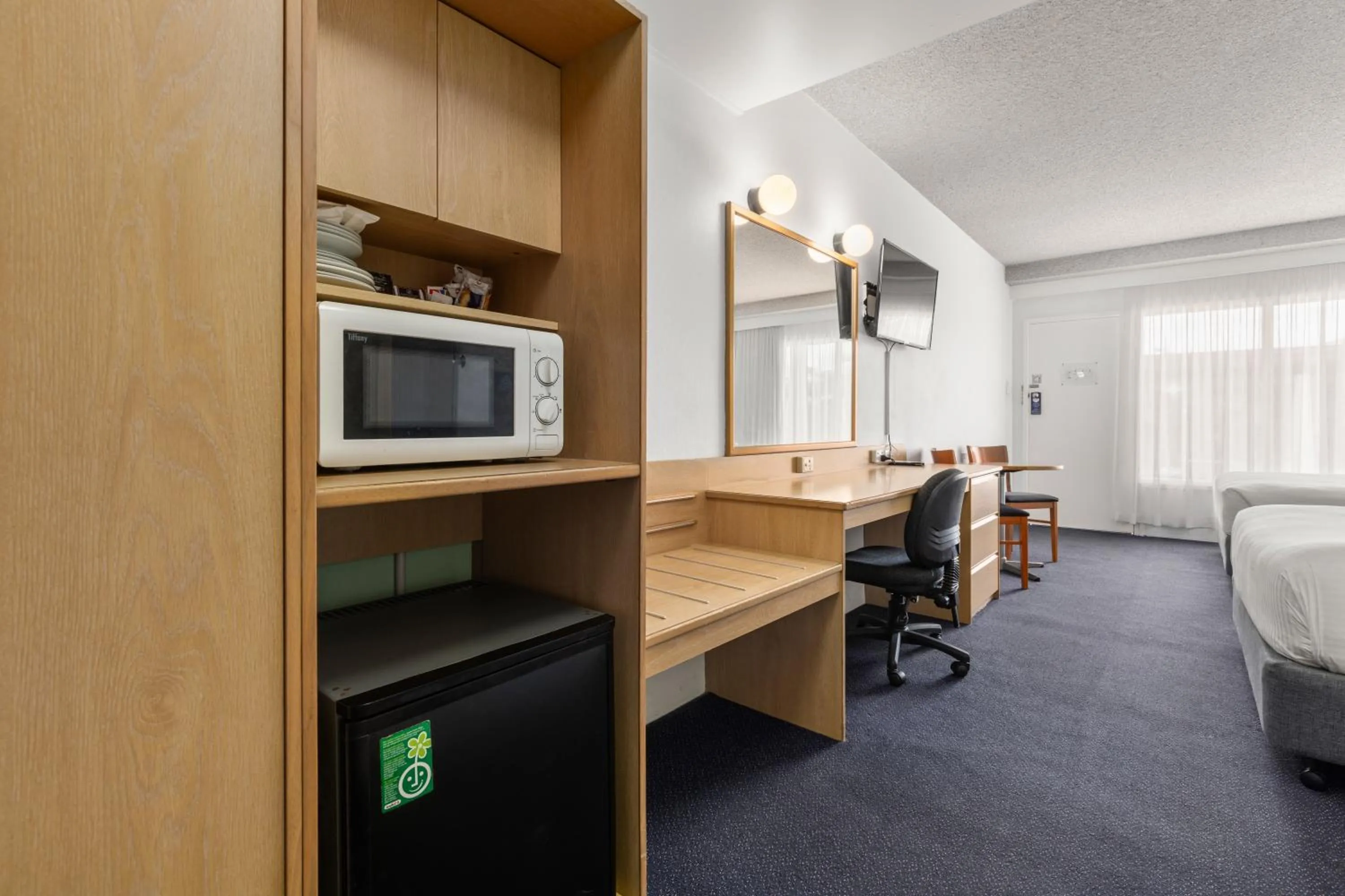 Coffee/tea facilities, Bed in Zebra Motel