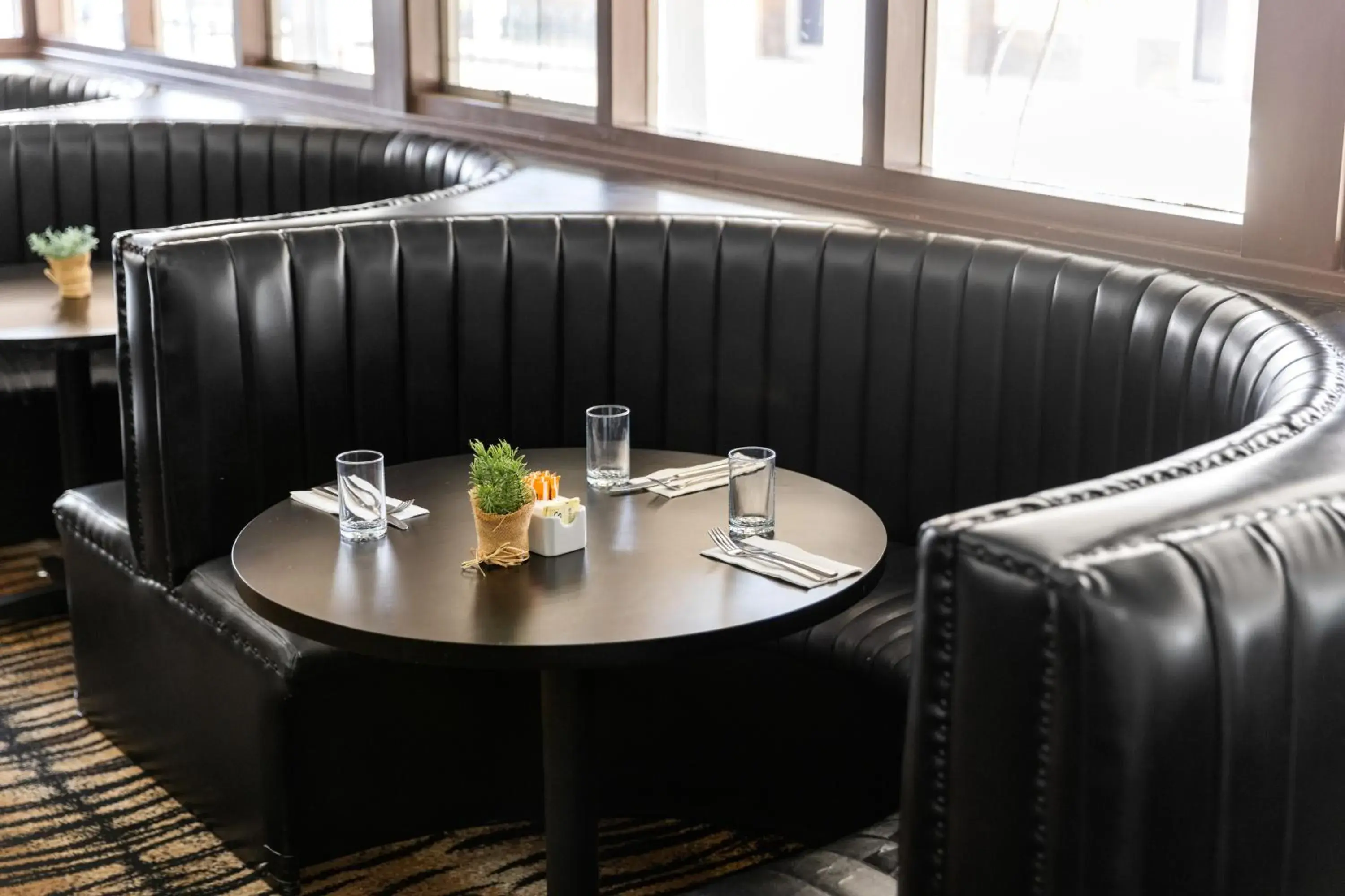 Restaurant/places to eat in Zebra Motel Restaurant/places to eat in Zebra Motel