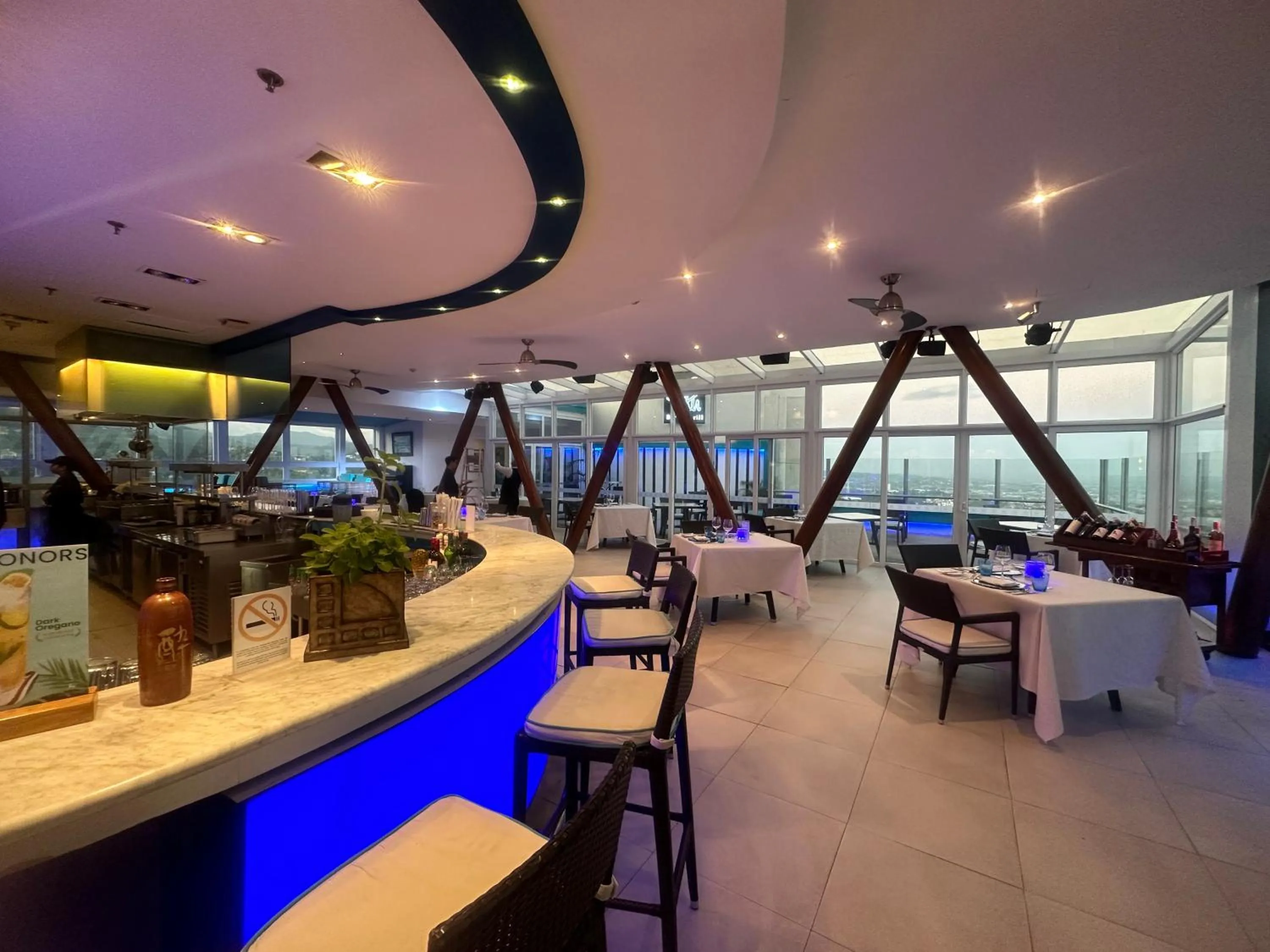 Restaurant/places to eat in Marco Polo Plaza Cebu