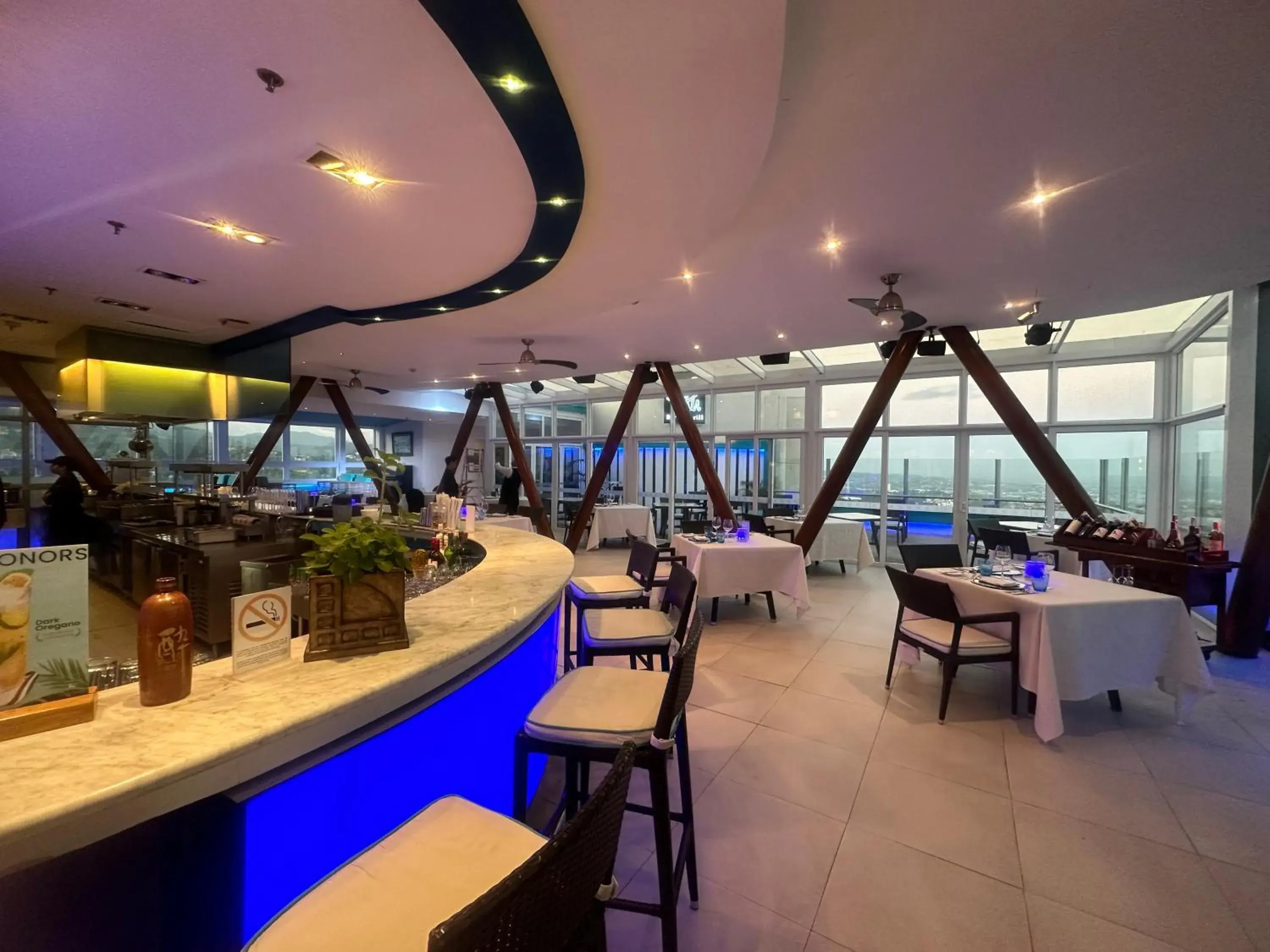 Restaurant/places to eat in Marco Polo Plaza Cebu Restaurant/places to eat in Marco Polo Plaza Cebu