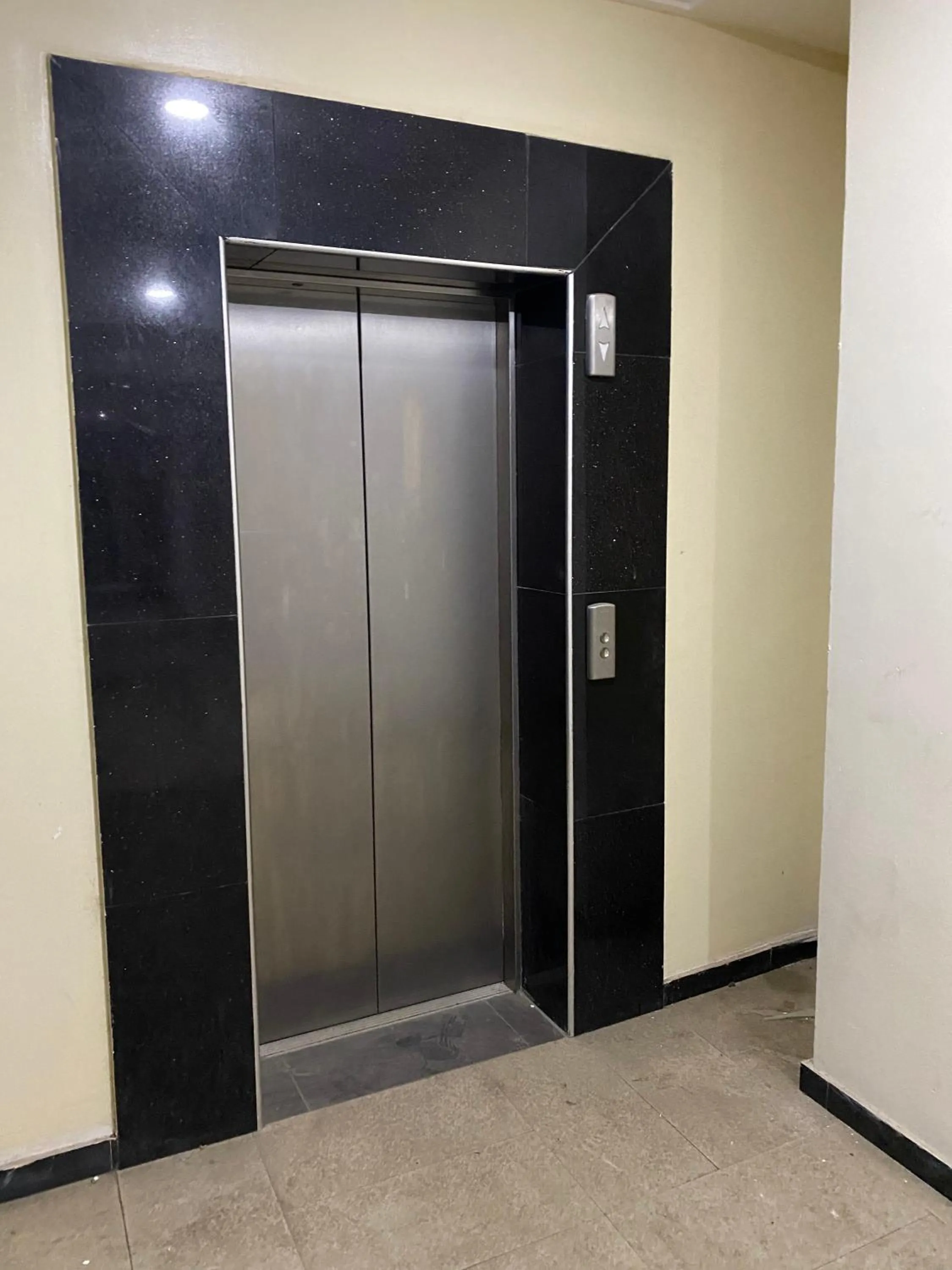 Area and facilities in Posh Hotel and Suites Victoria Island