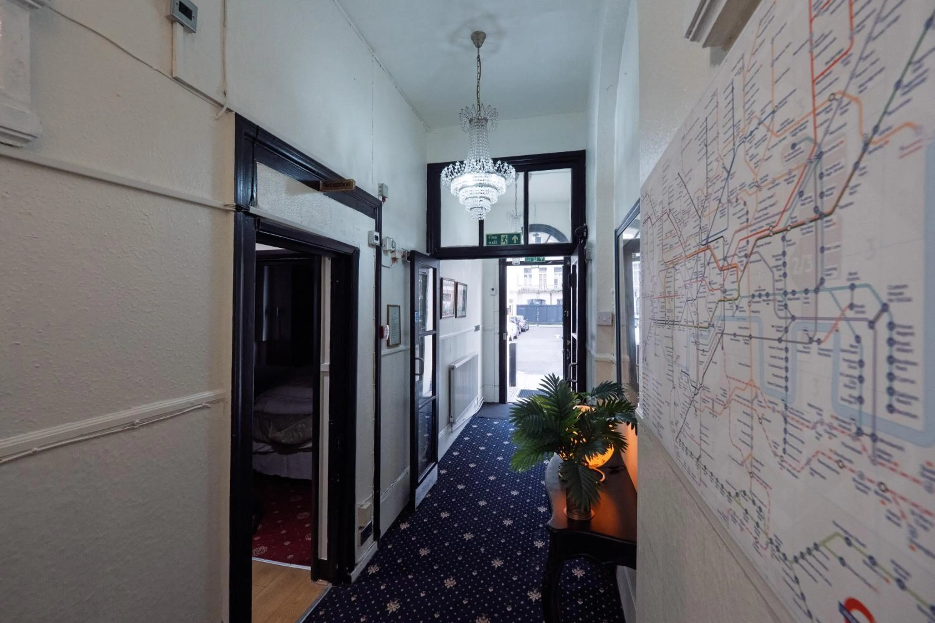 Facade/entrance in St George Hotel Paddington