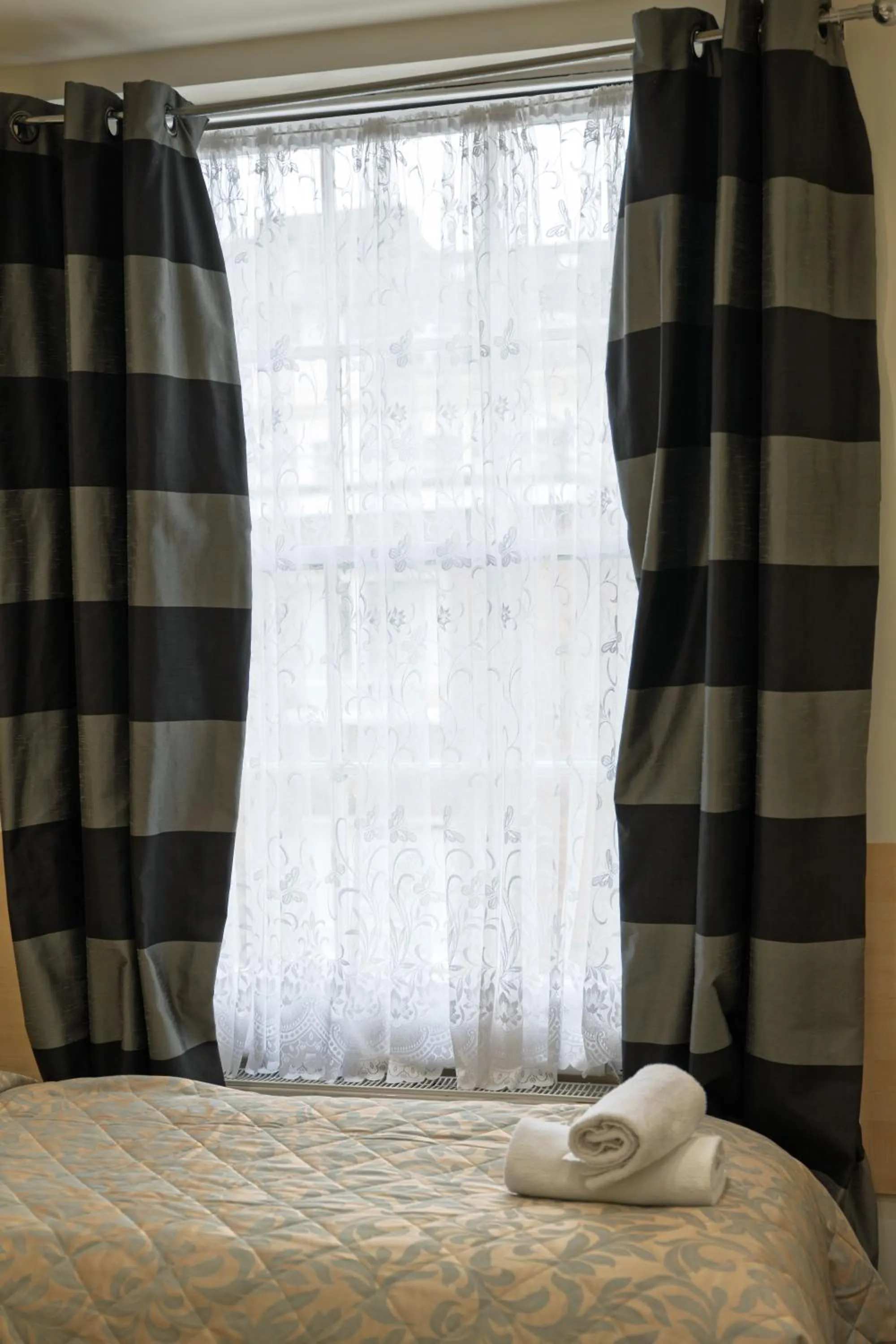 View (from property/room), Bed in St George Hotel Paddington