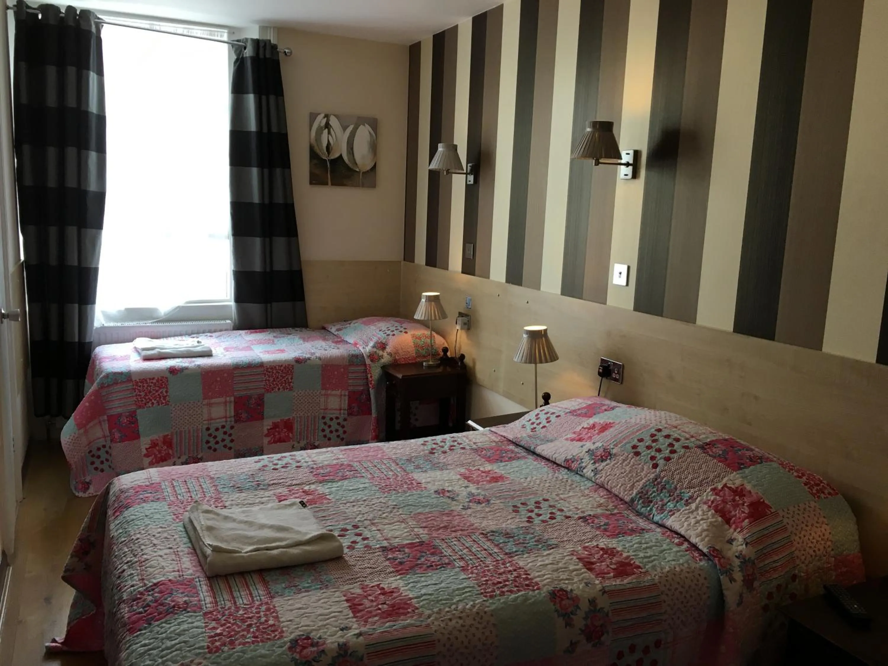 Bed in St George Hotel Paddington