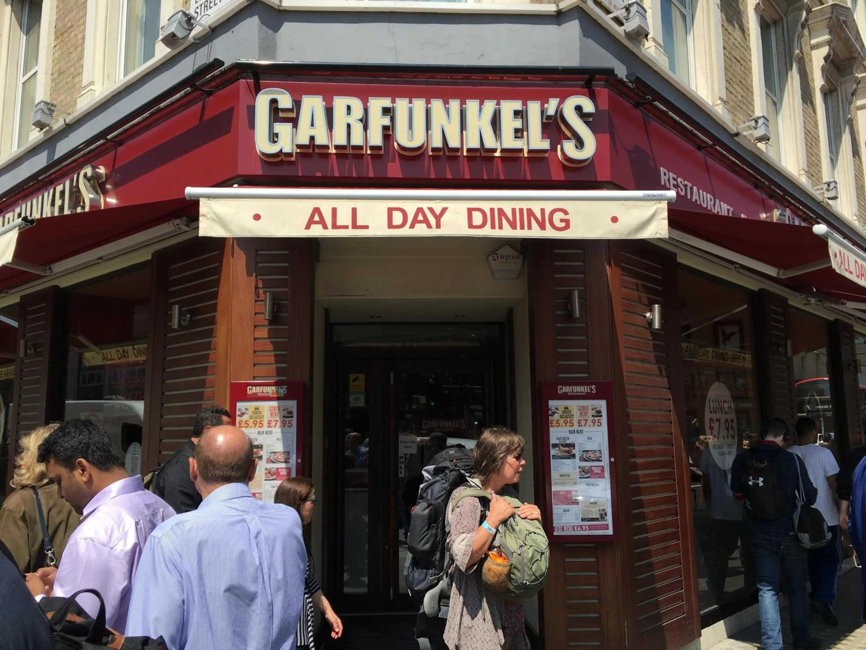 Restaurant/places to eat in St George Hotel Paddington