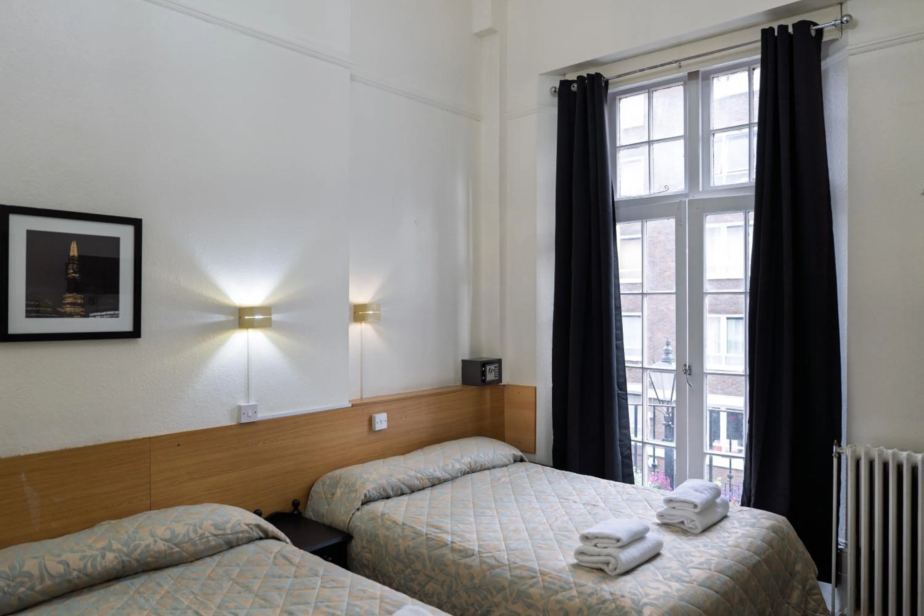 Bed in St George Hotel Paddington